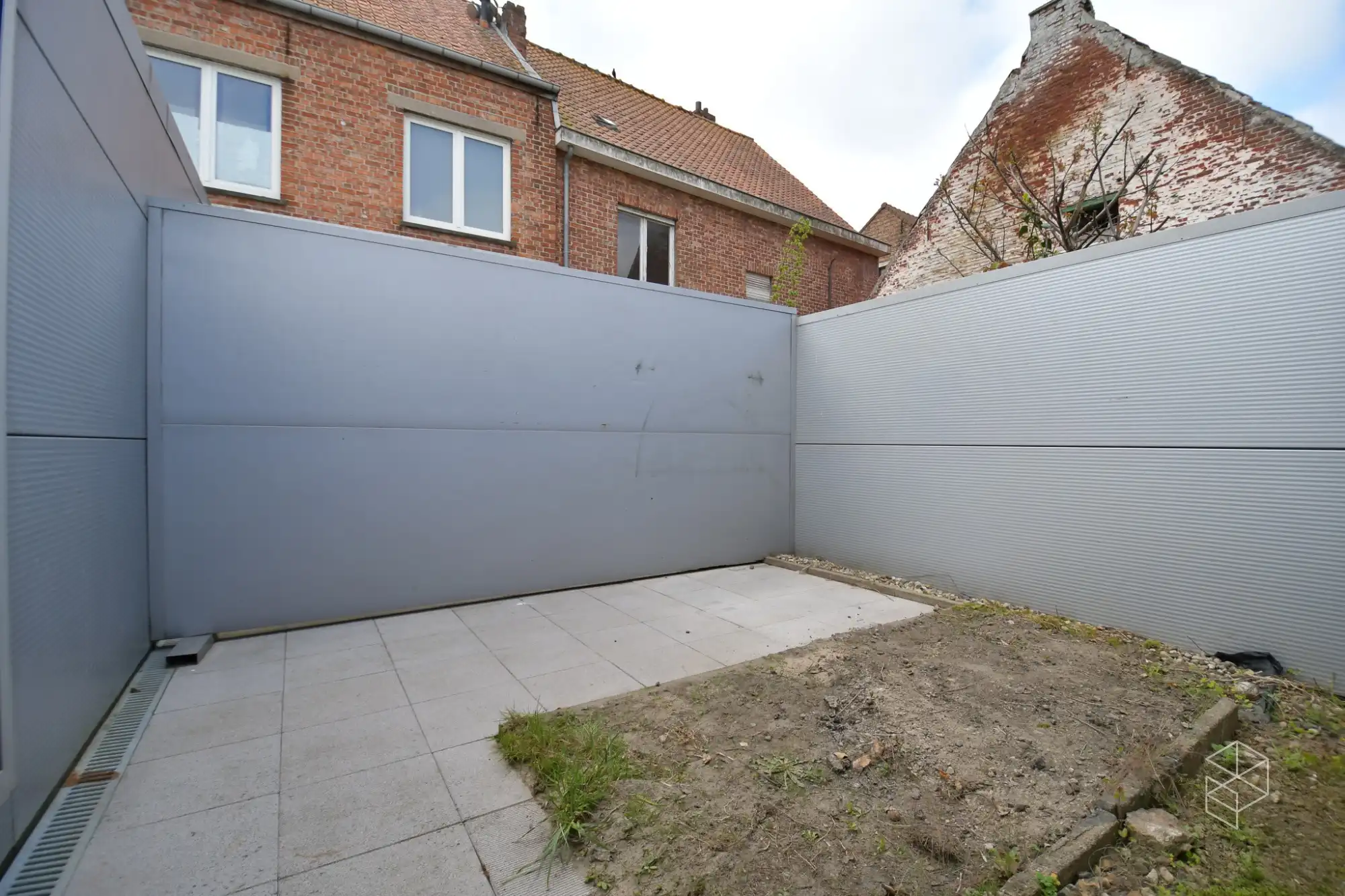 Ruime loods met kantoor ruimte (249m²) te Maldegem foto 8