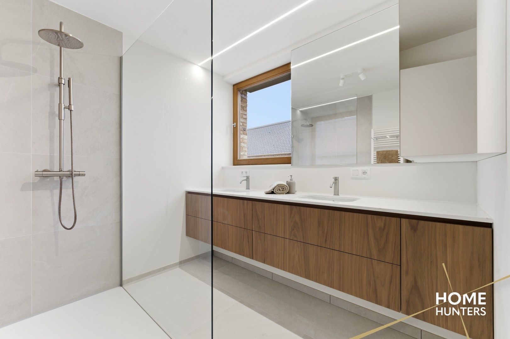 Luxe nieuwbouwappartement met ruim terras van maar liefst 36 m² foto 16