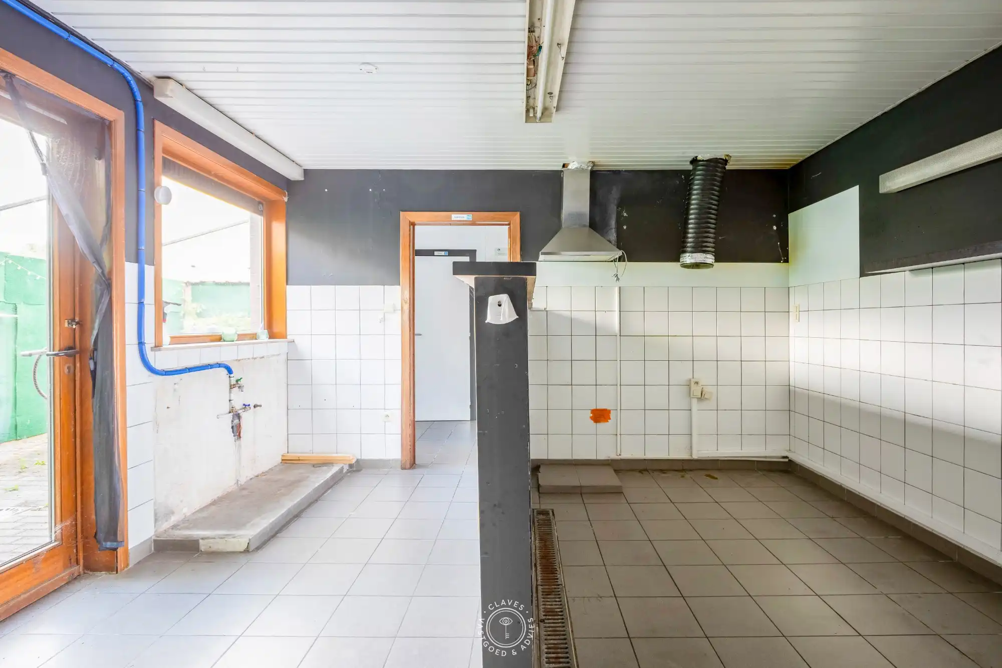 Handelsruimte met hoge zichtbaarheid – ideaal voor vrije beroepen of handel foto 8