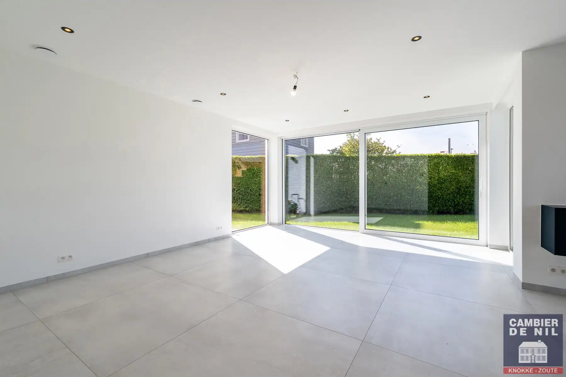 Prachtige ongemeubelde nieuwbouwwoning nabij het centrum van Knokke, gelegen in het rustige Izabellapolder. foto 7