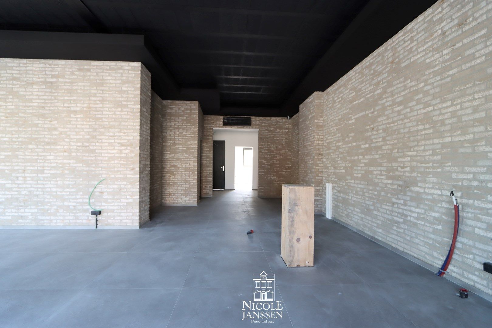 Gelijkvloers handelspand  foto 8