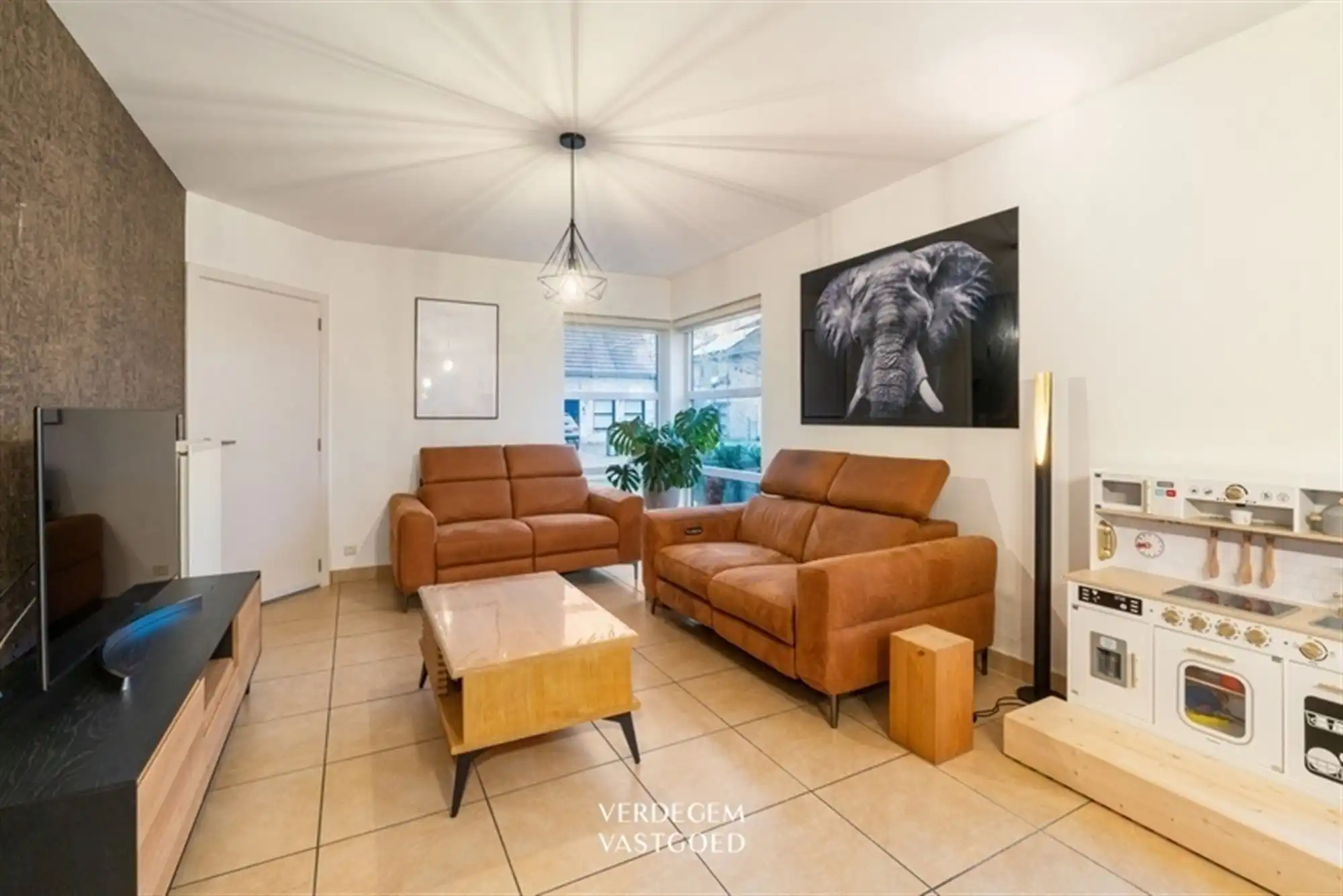 Fijne woning met 3 slaapkamers en mooie tuin in rustige woonbuurt foto 6