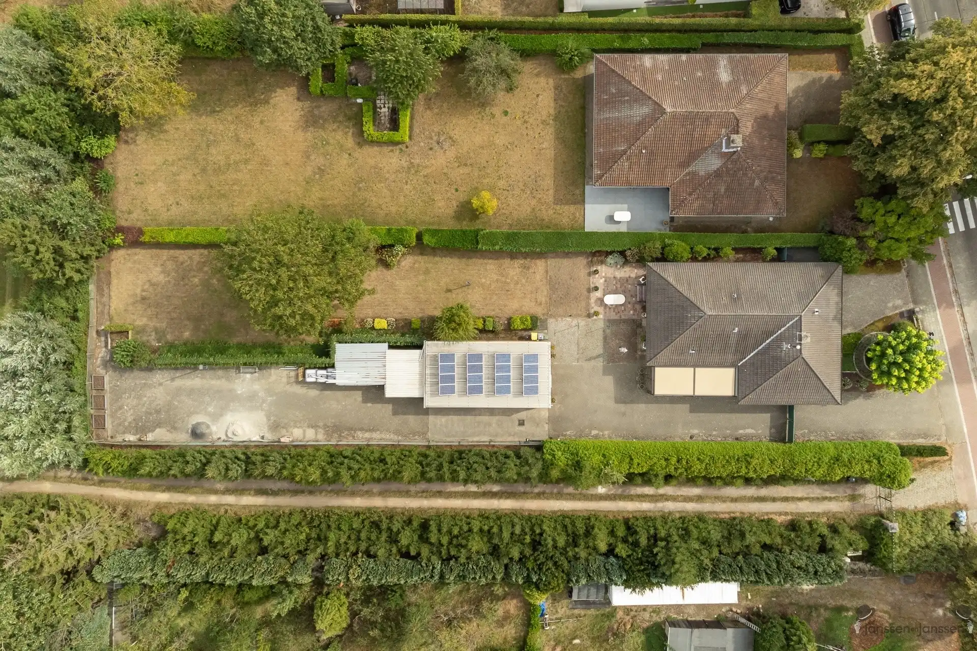 Ruime villa met magazijn op 1.650 m² in Kapellen foto 30