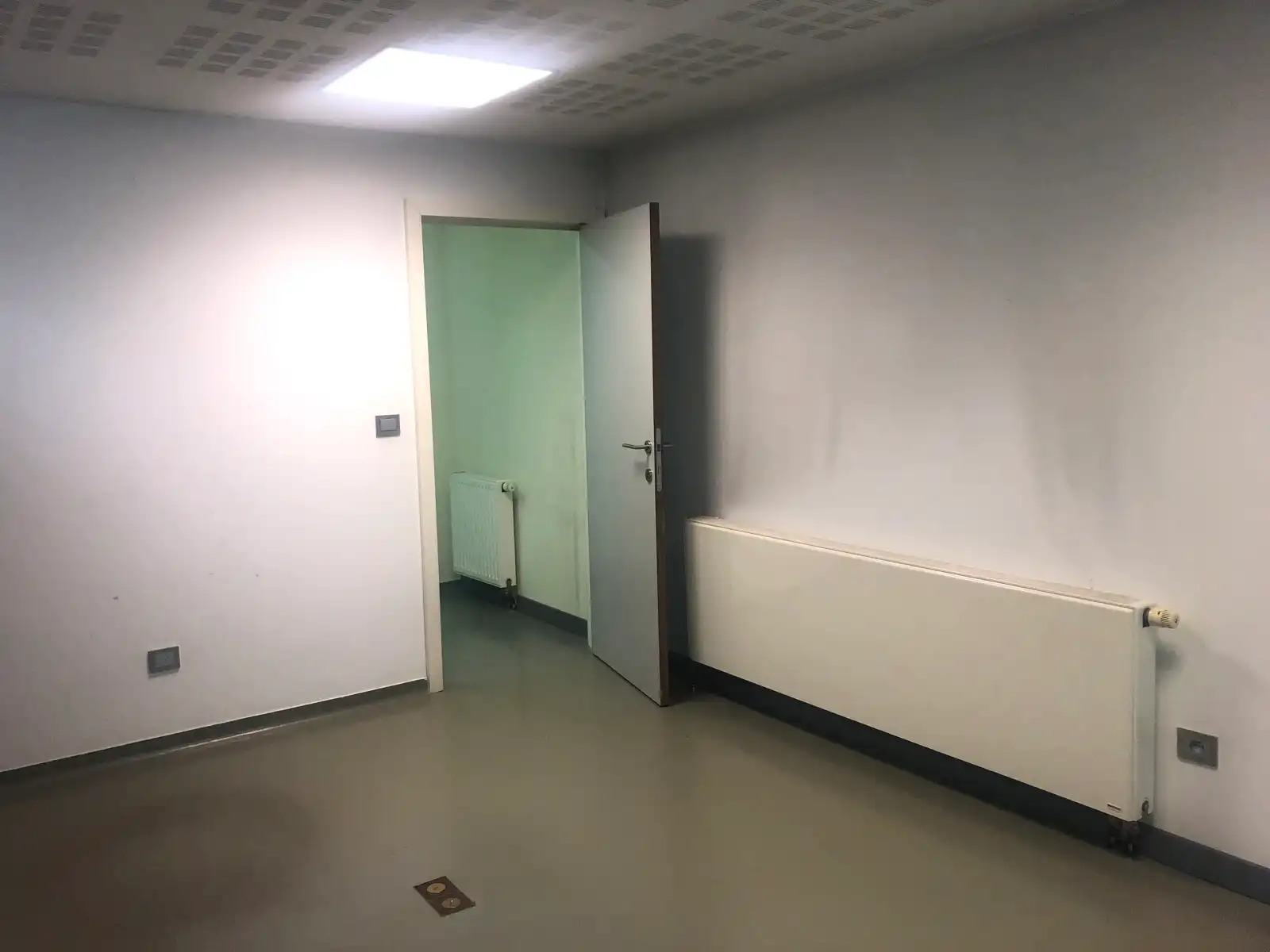 Kantoorruimte van 100 m² in het hart van Geel. foto 6