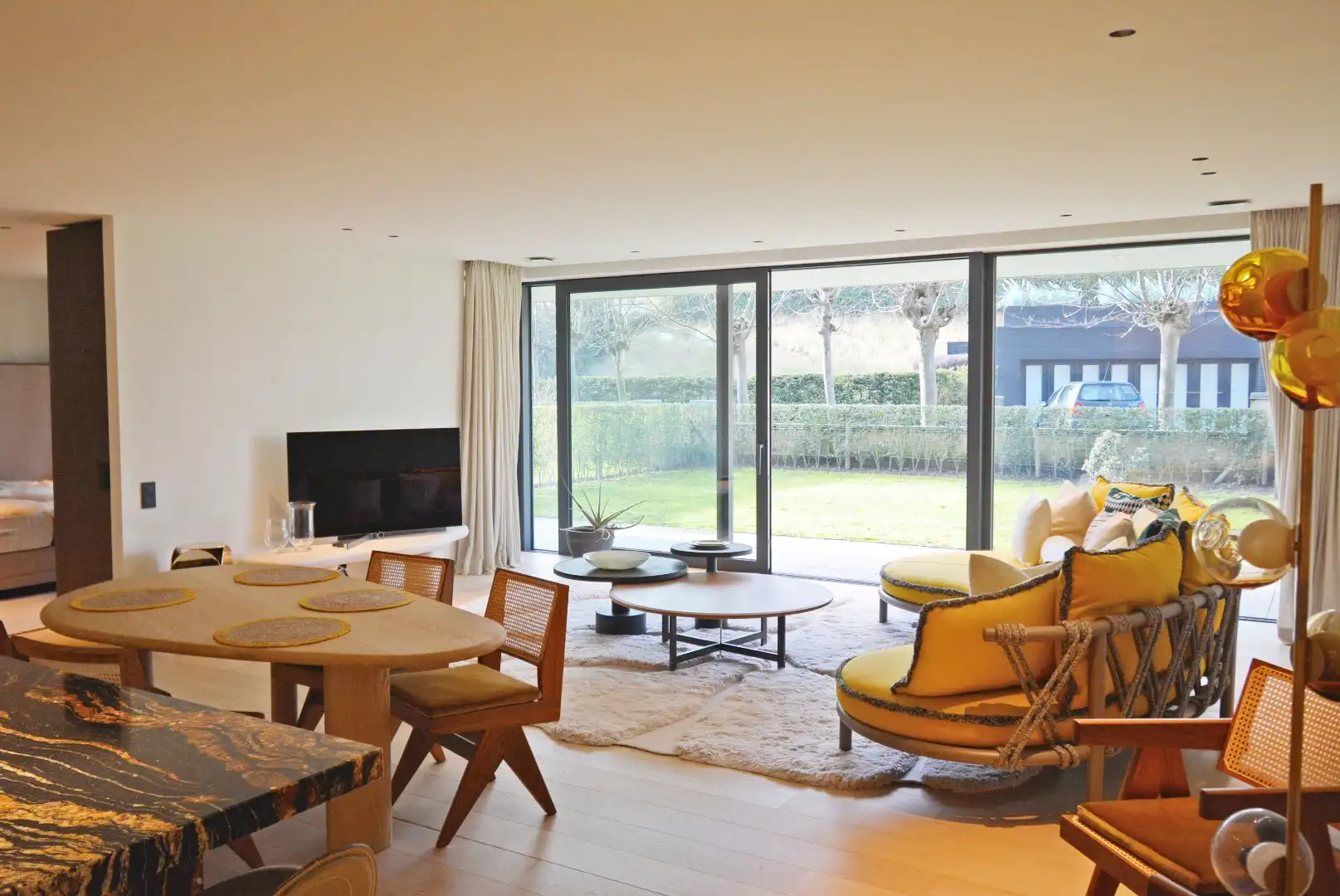 Exclusief gelijkvloers appartement te huur in Knokke-Heist – nabij zee & Zegemeer foto {{pictureIndex}}