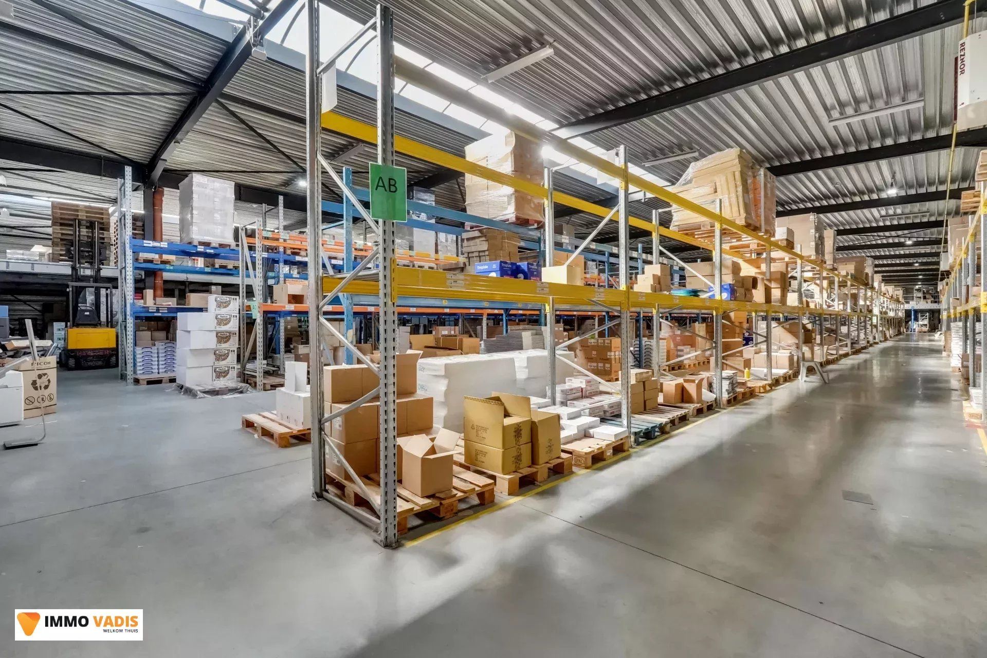 Industrieel gebouw 1500 m² op strategische locatie foto 9