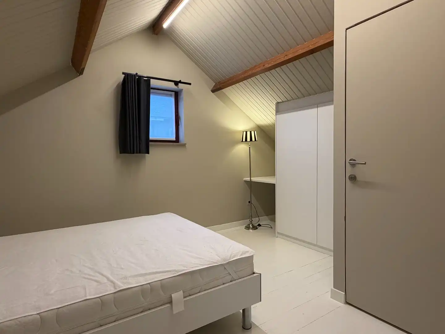 Moderne duplex met twee slaapkamers foto 18