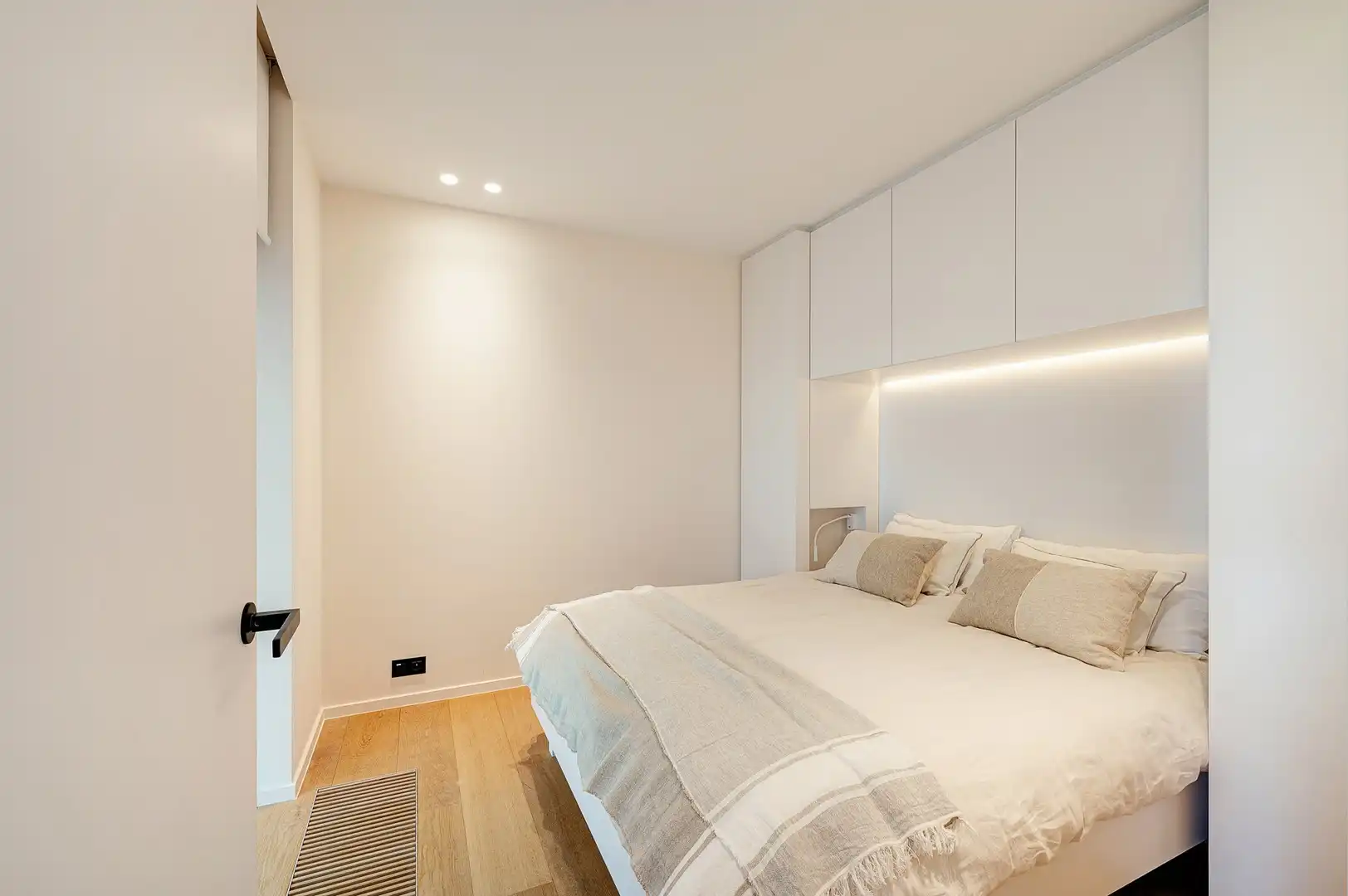 Luxueus appartement met frontaal zicht op het Zegemeer. foto 17