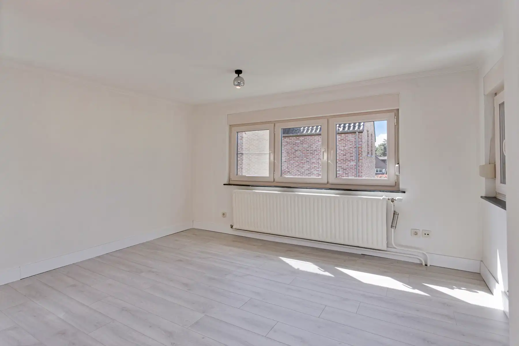 Recent gerenoveerde energiezuinige woning met 3 slaapkamers en ruime tuin foto 32