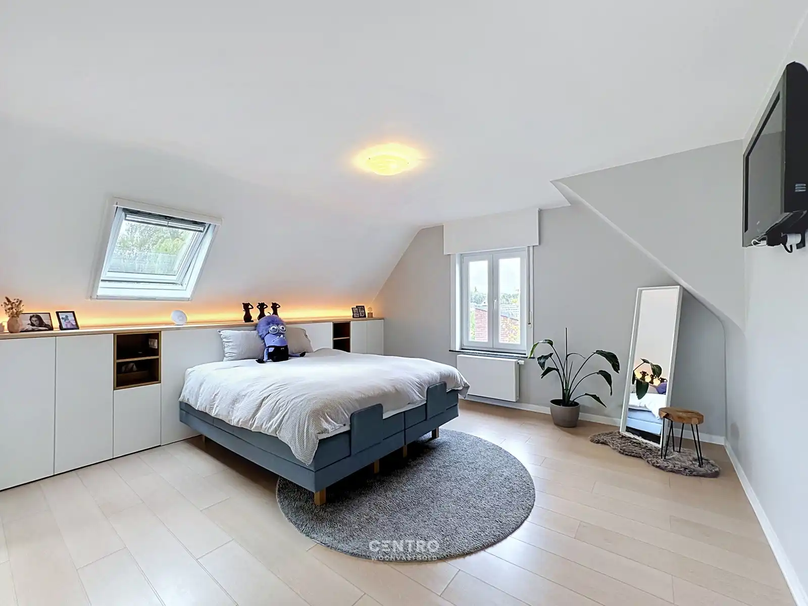 GERENOVEERDE VILLA  met 5 slpks, opslagruimte en ZUIDgerichte tuin! foto 13