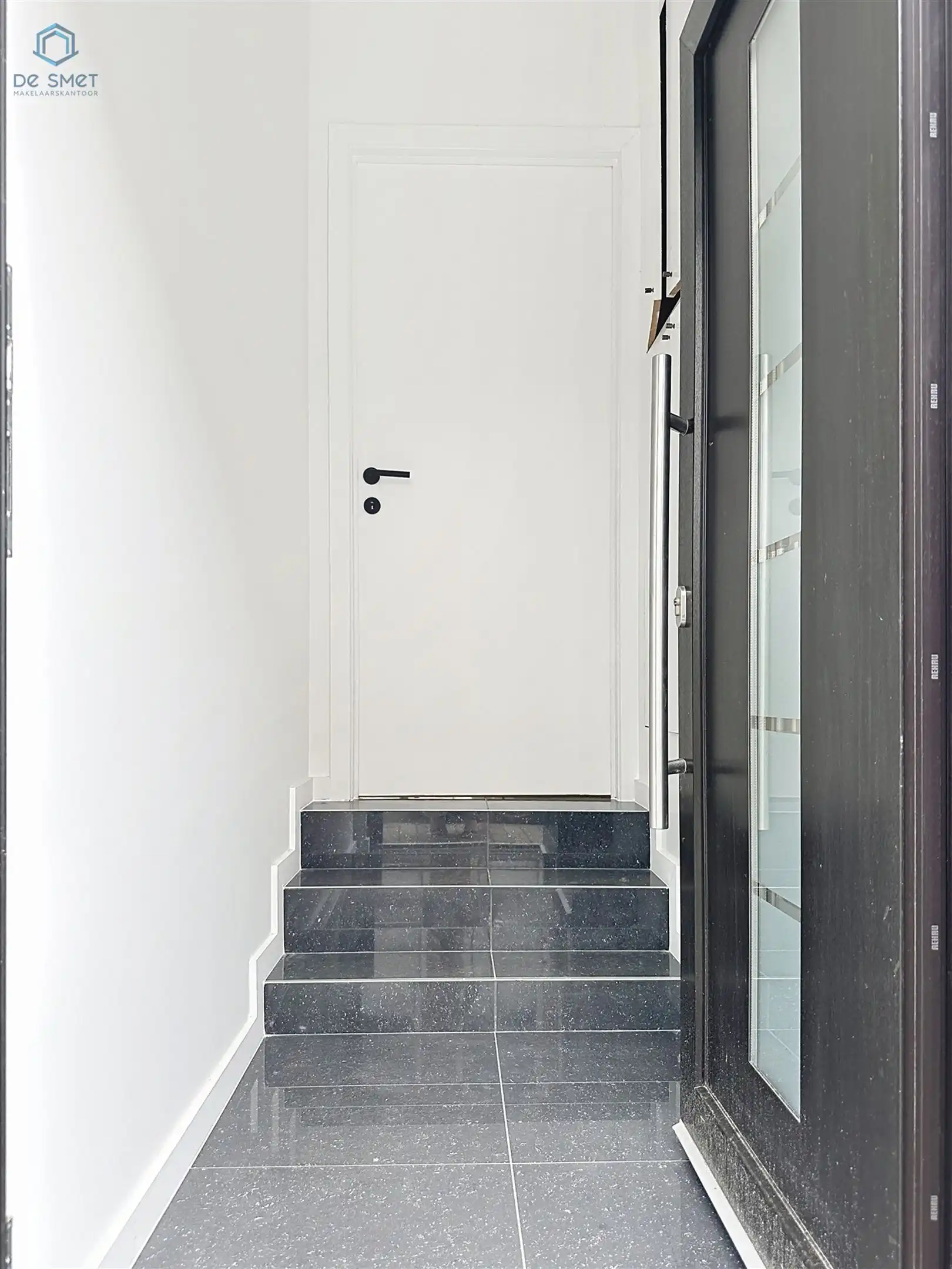 Prachtig gerenoveerde herenwoning met 5 slpks, 2 badkamers en tuin in het hart van Geraardsbergen foto 7