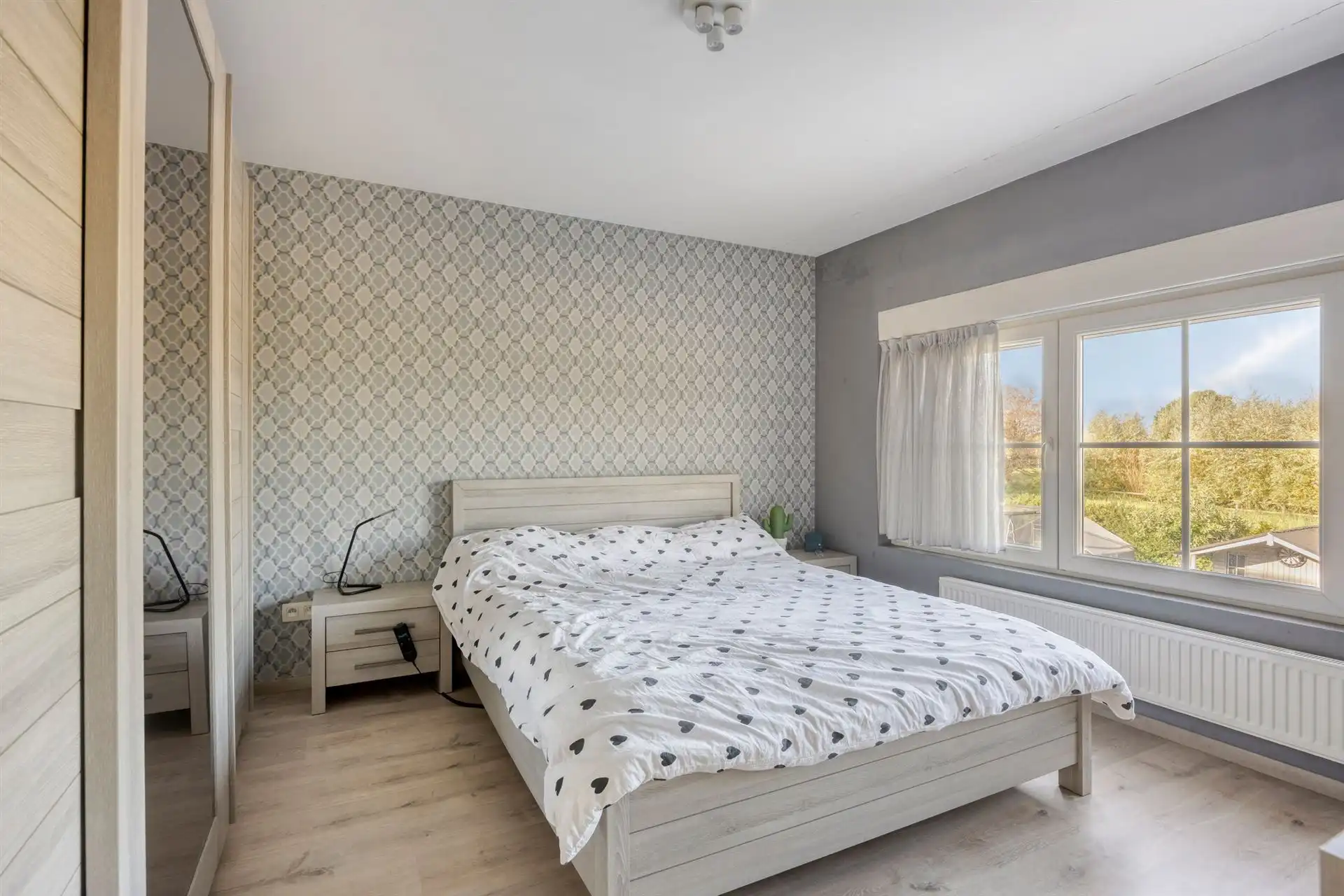 Instapklare woning met 2/3 slpk's in doodlopende straat! foto 11