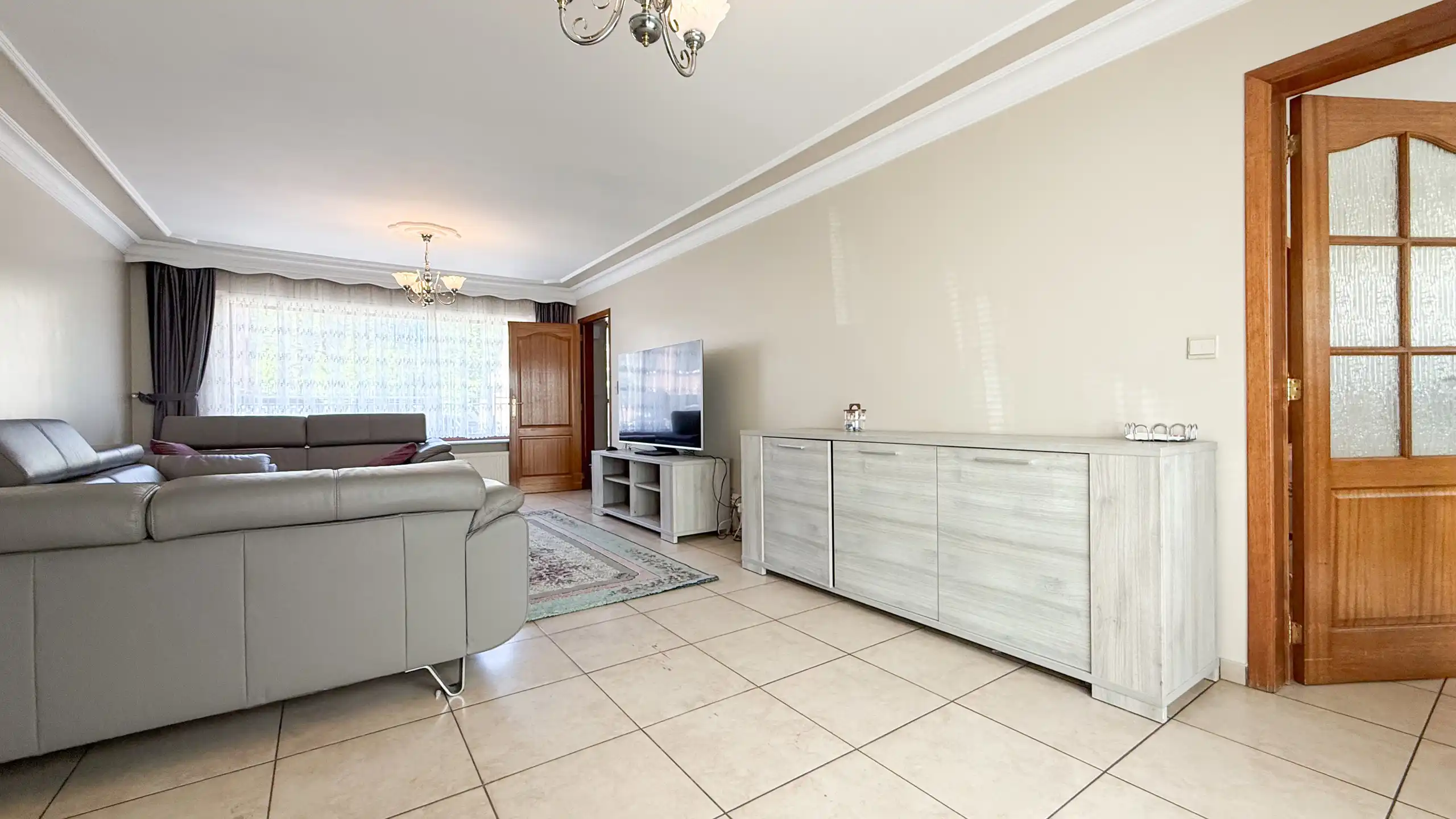 Instapklare bungalow met 5 slpks op toplocatie in Heusden! foto 5