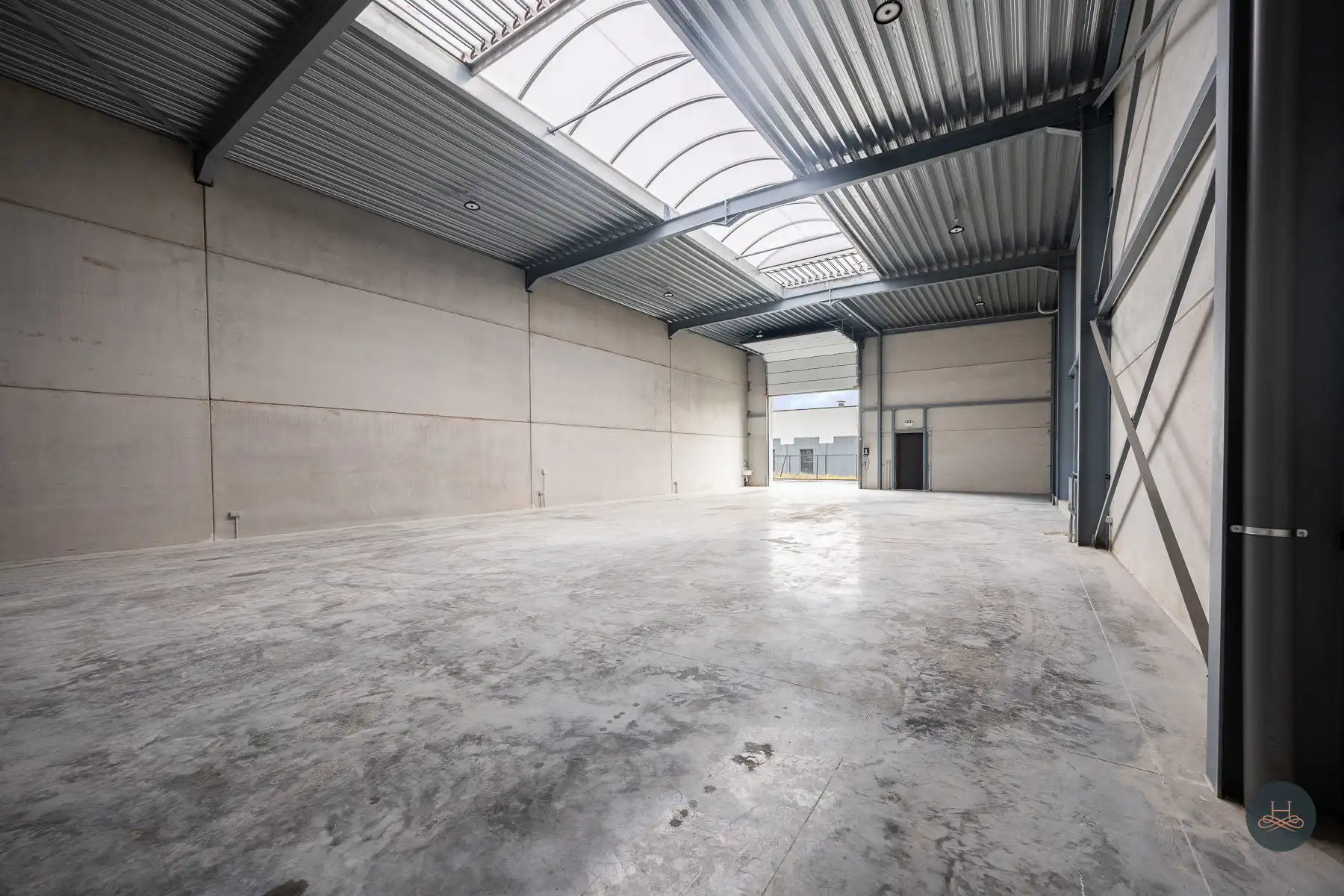 Nieuwbouw KMO-unit met kantoorruimte! foto 2