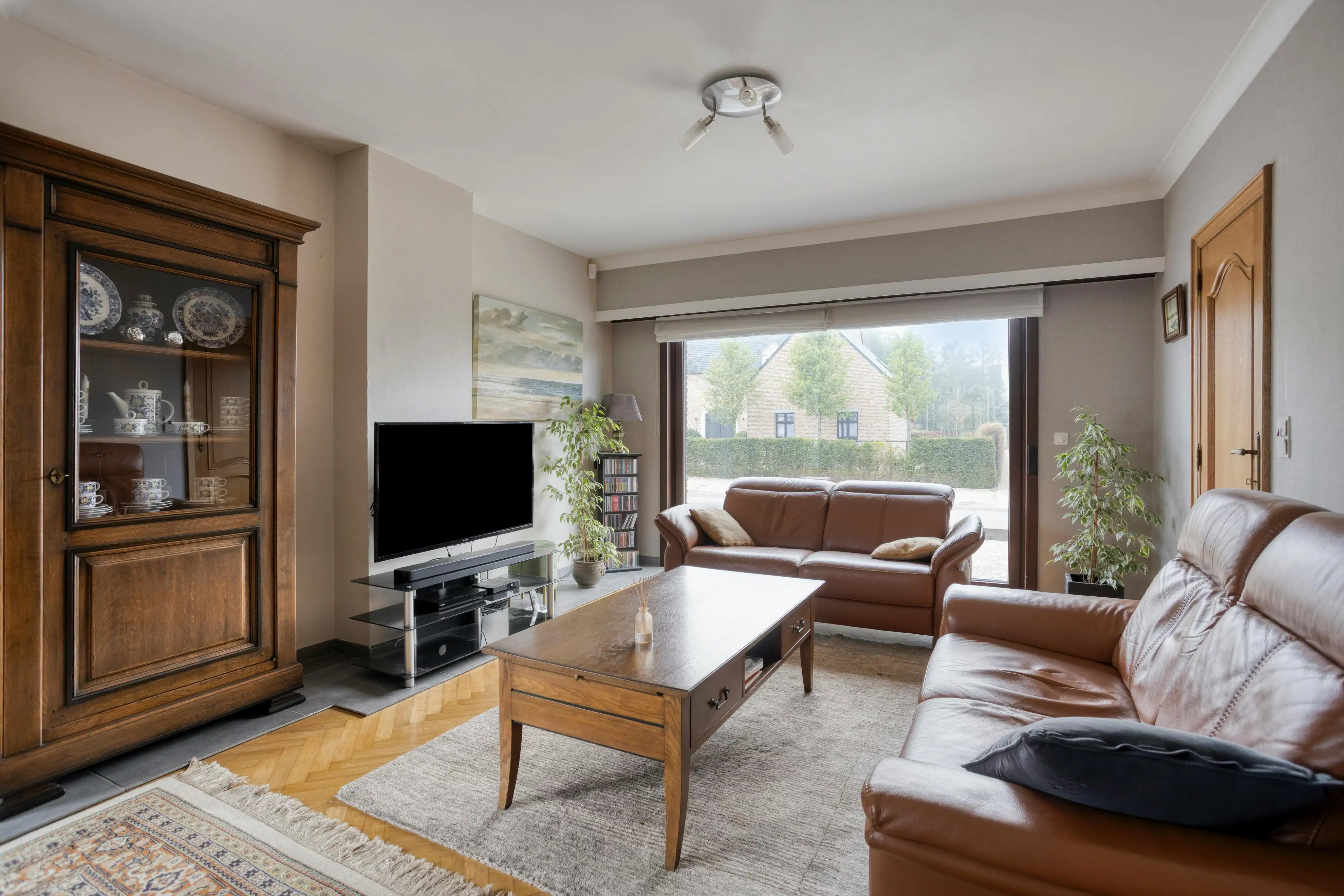 goed onderhouden laagbouw woning te koop in Olen  foto 4