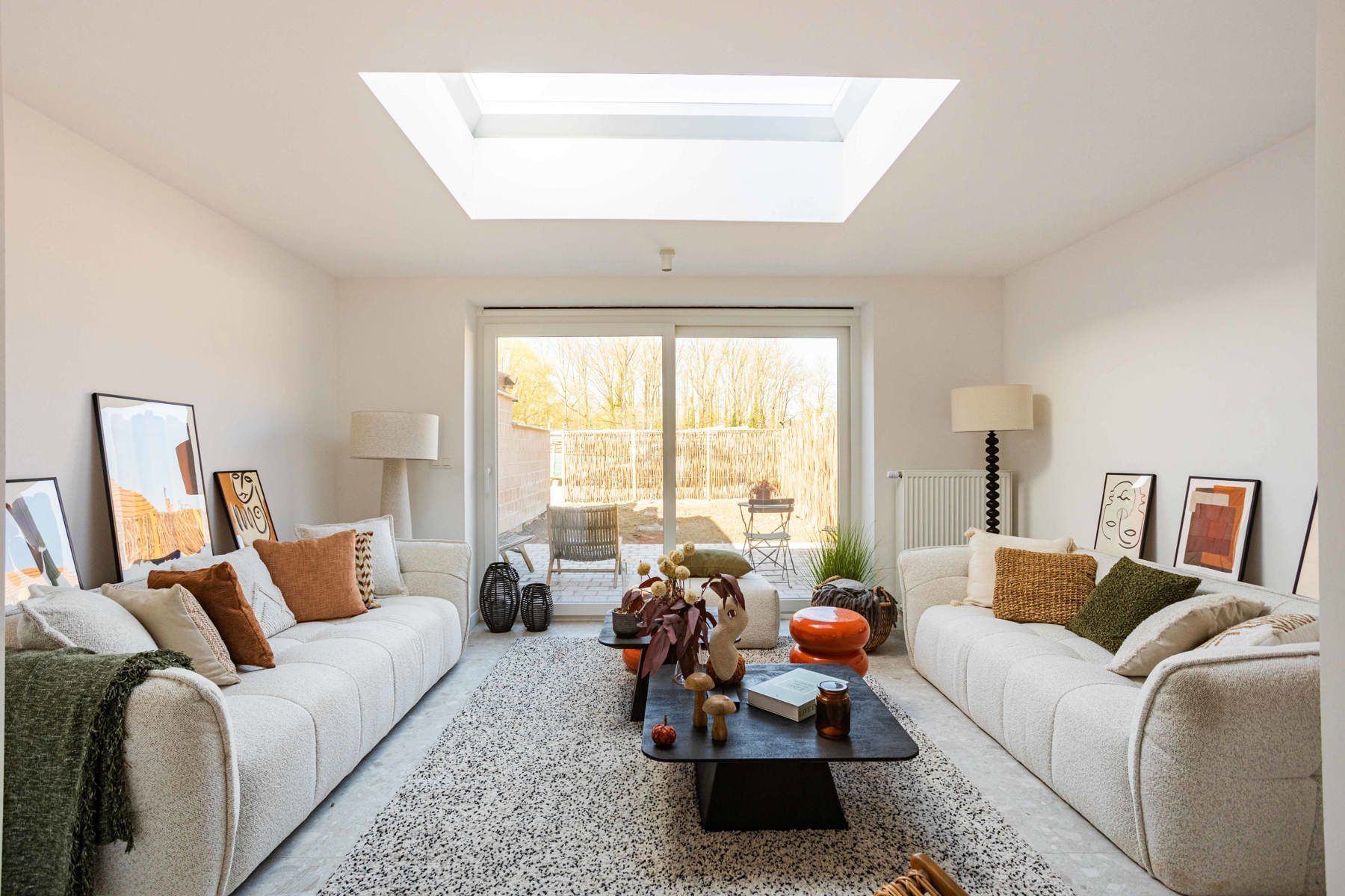 Gerenoveerde woning met 3 slaapkamers en 2 badkamers foto 2