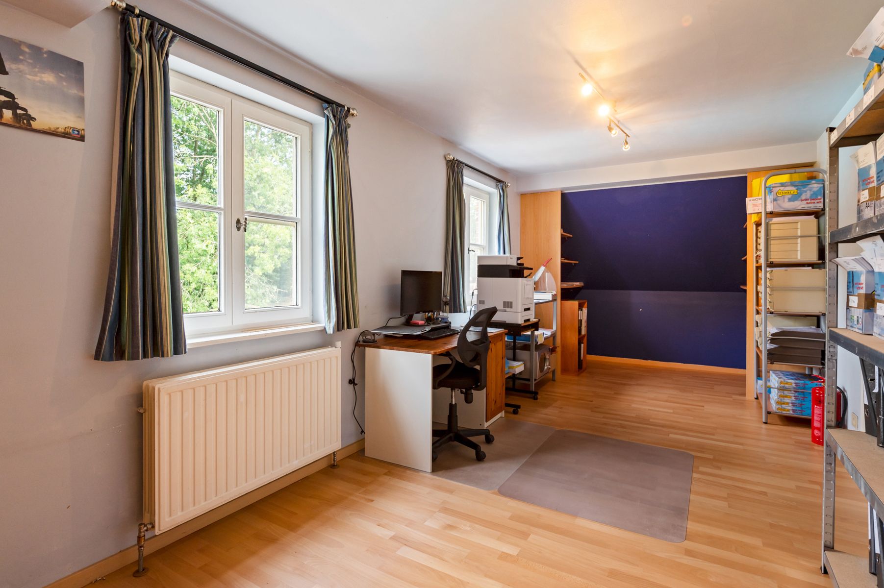 Ruime villa met aparte praktijkruimte op ca. 2.168 m2. foto 17