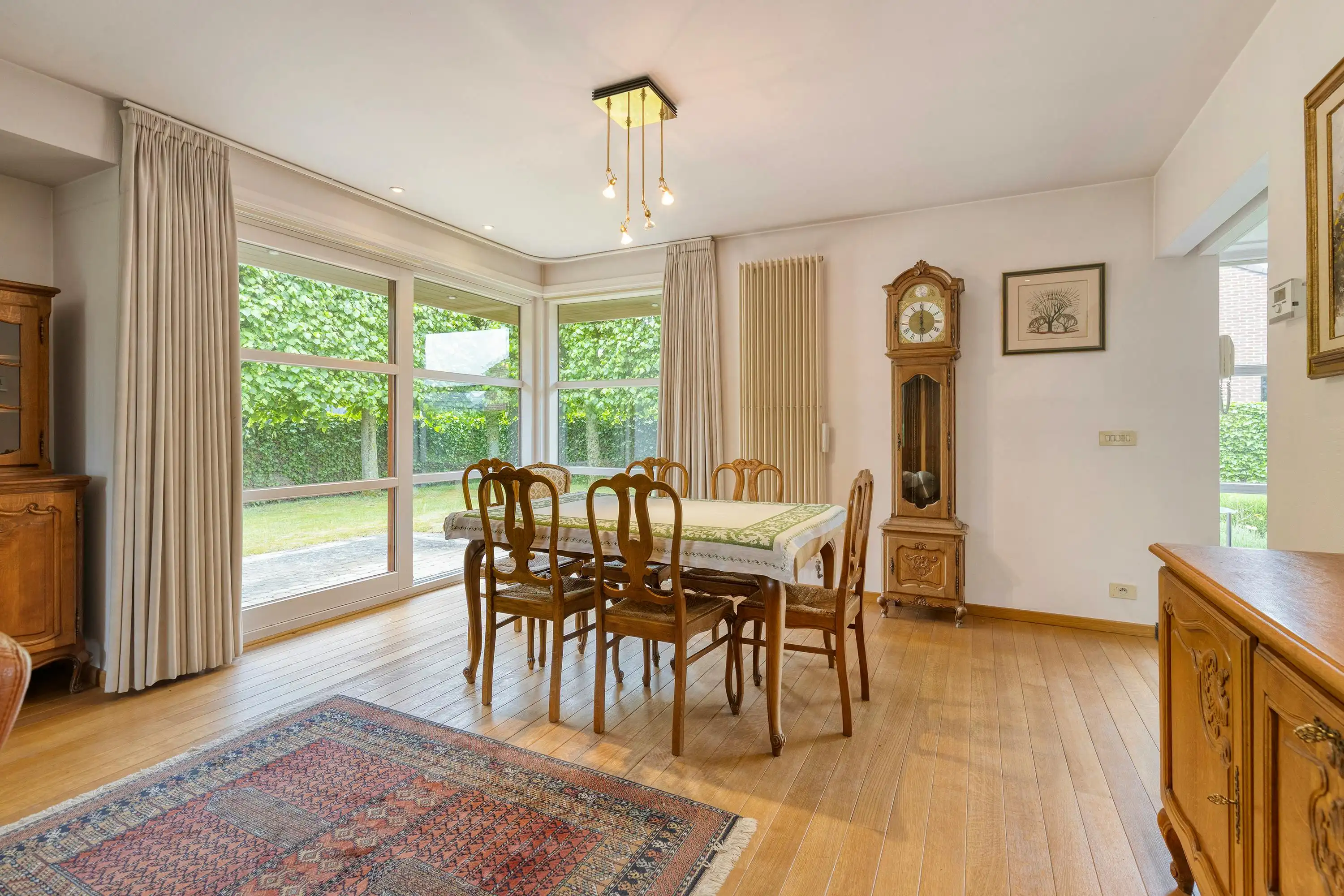 Deze ruime villa op een perceel van 636 m² in Oostrozebeke. foto 6