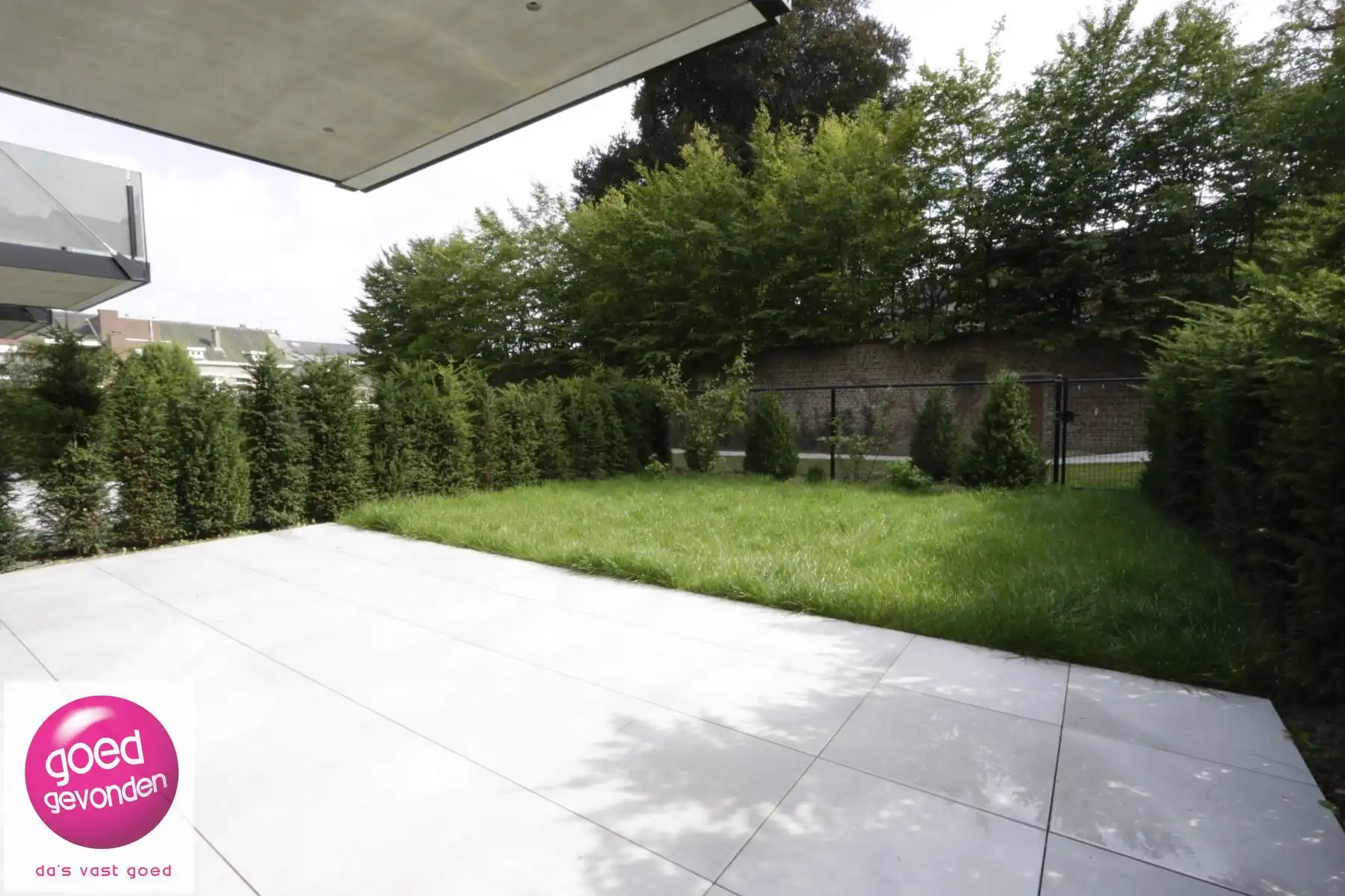 Gelijkvloers app - 1 SLK - Terras + tuin foto 12