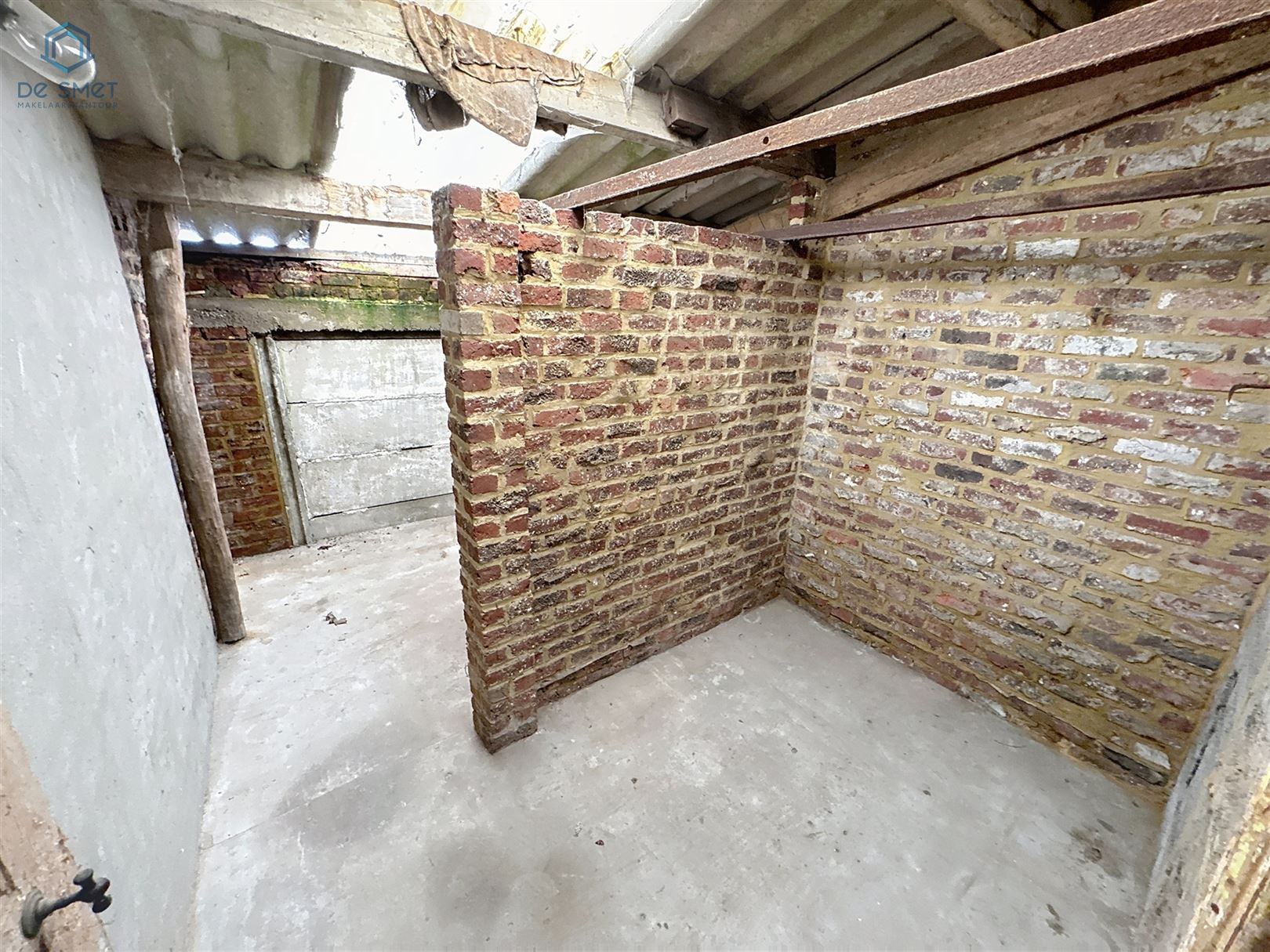 Te koop: Op te frissen gezinswoning met 3 slaapkamers, garage en tuin geen renovatieplicht! foto 28