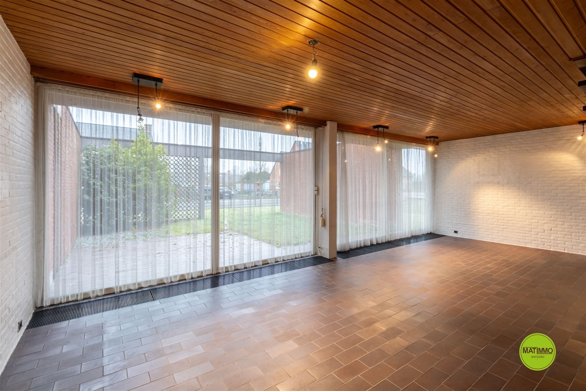 Open bebouwing op royaal perceel met vrij uitzicht foto 8