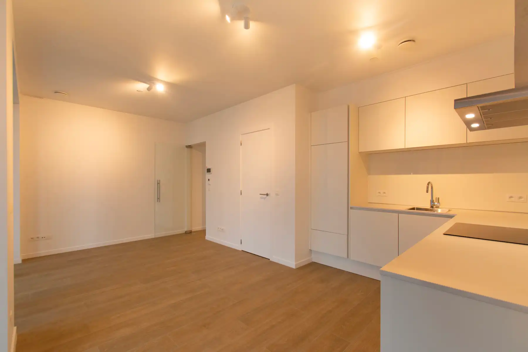 1-slpk app. met terras en zicht op Schelde foto 2