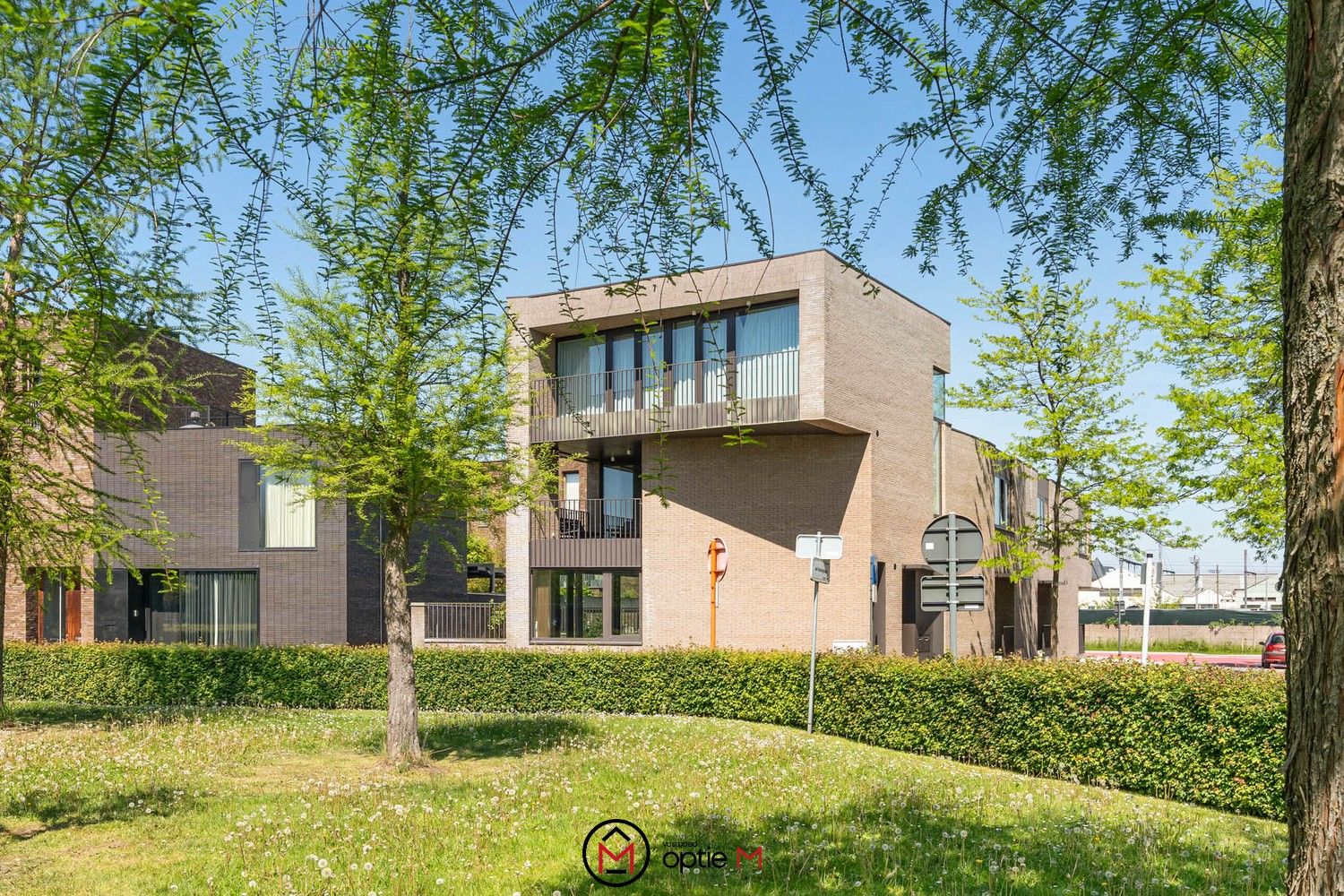 ()=>{if(producerUpdateValueVersion(node),producerAccessed(node),node.value===ERRORED)throw node.error;return node.value} Jef Koningslaan 7/A - 3500 Hasselt