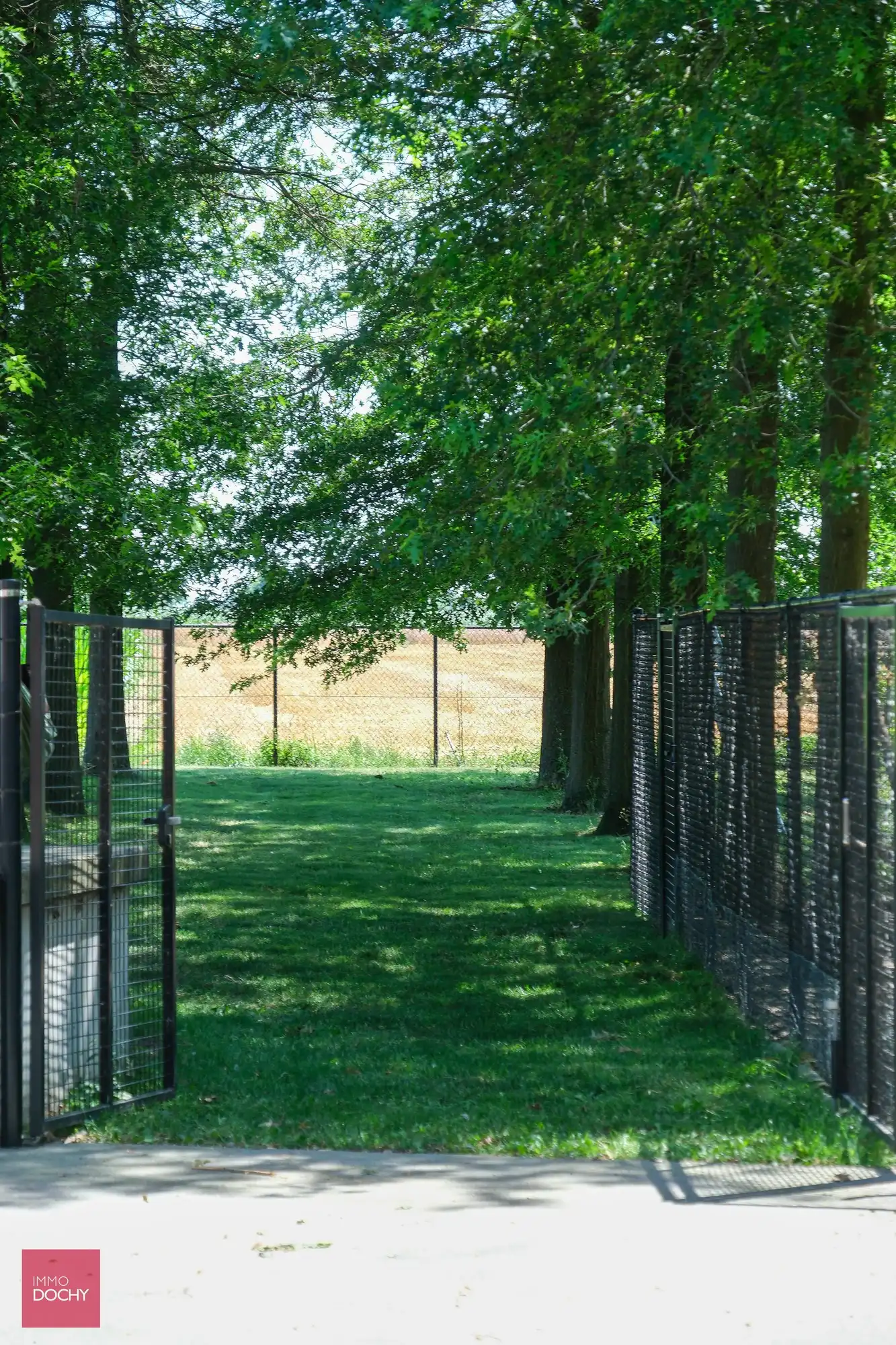 Tijdloze luxe-villa met landelijk zicht foto 9