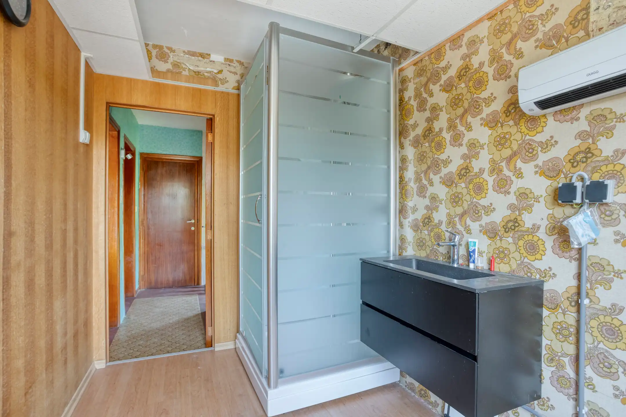 Te renoveren woning met veel potentieel op een toplocatie! foto 9