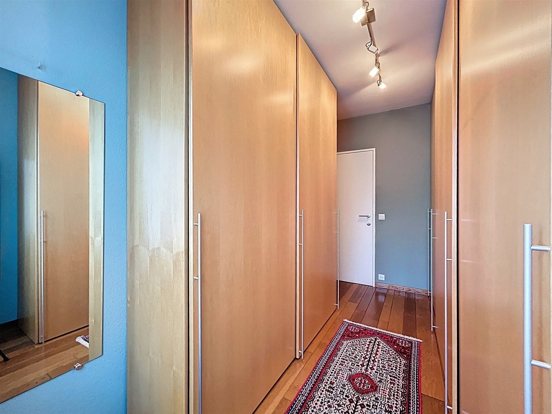 instapklaar 2 slaapkamer appartement op toplocatie foto 11