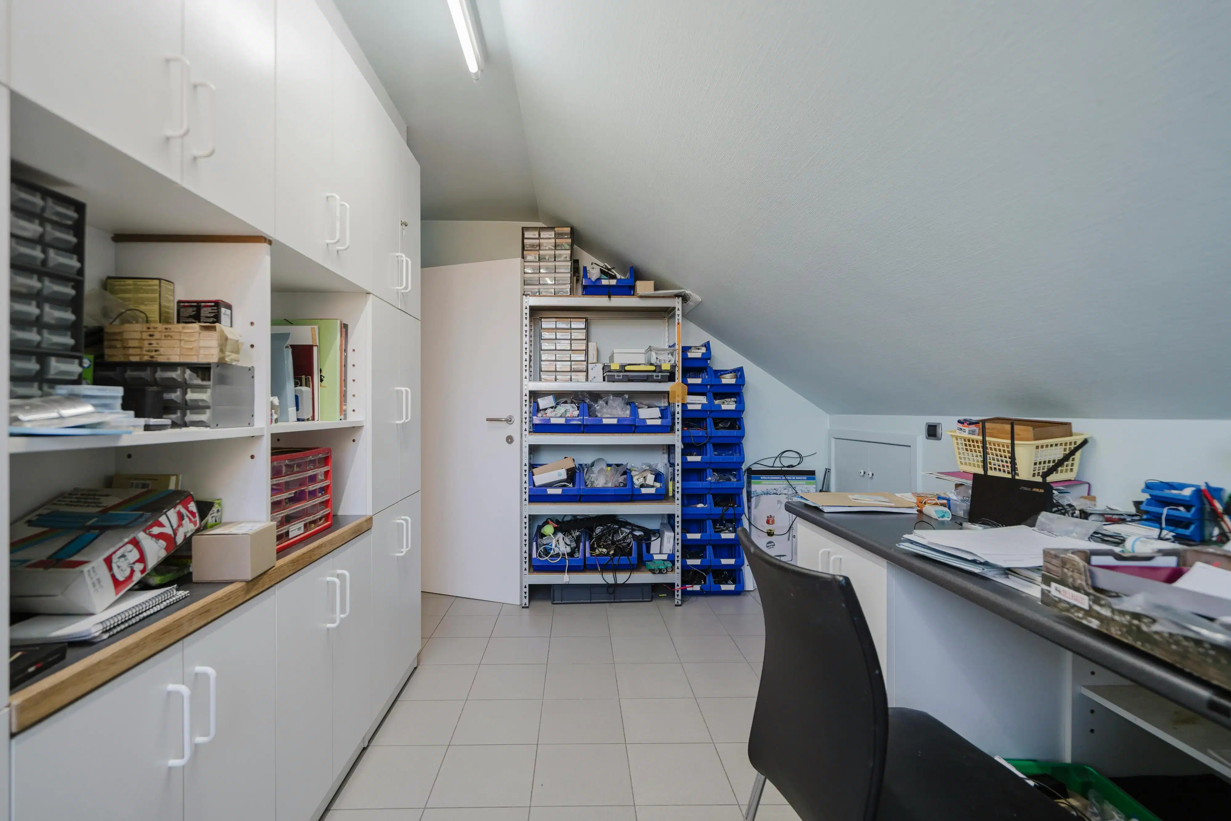 Ruime villa met 6 kamers te koop in Sint-Eloois-Vijve foto 19