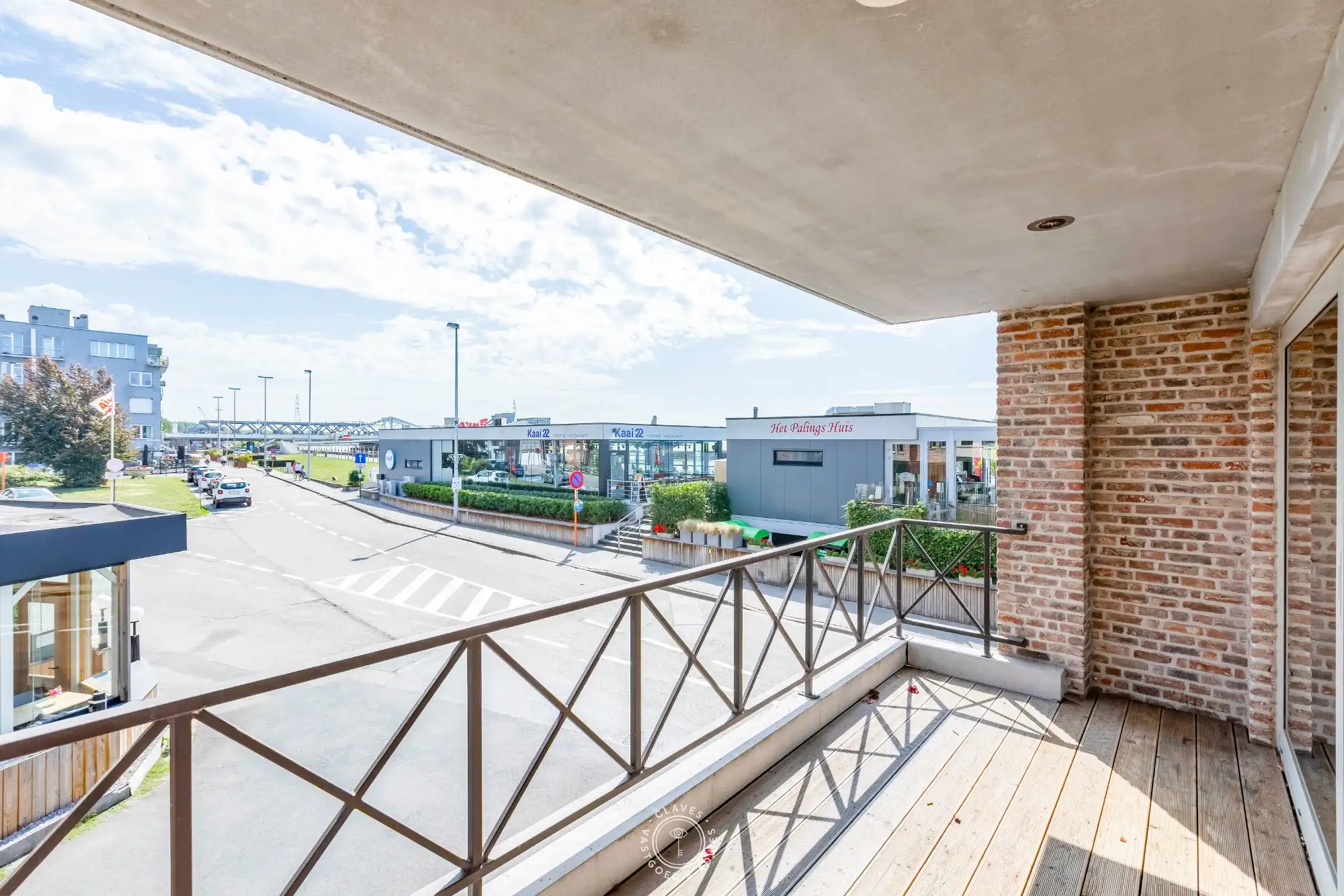 Licht, ruimte en prachtig Scheldezicht in hartje Temse foto 6