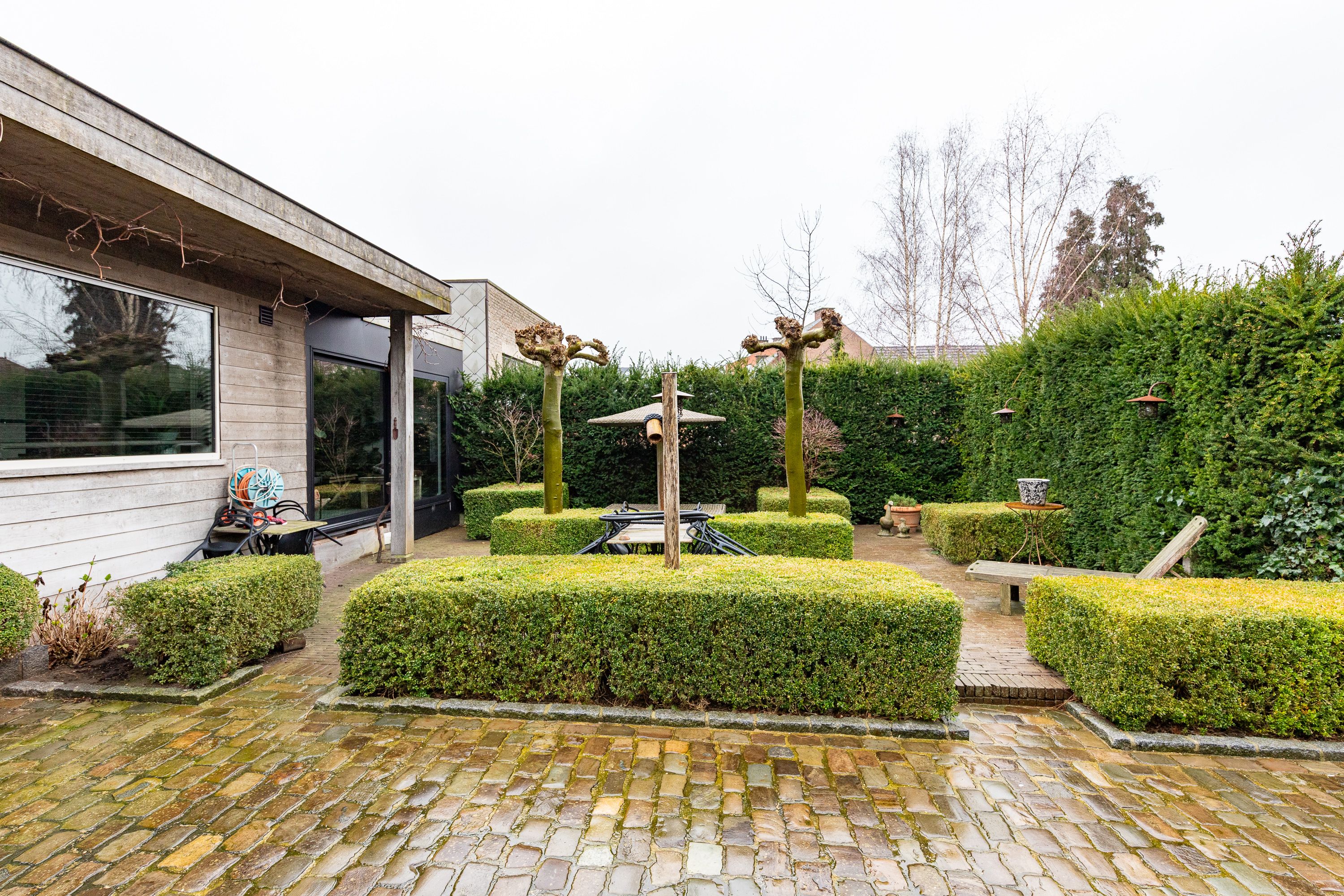 Prachtig vernieuwde opbrengsteigendom gelegen op een toplocatie in Zottegem.  foto 4