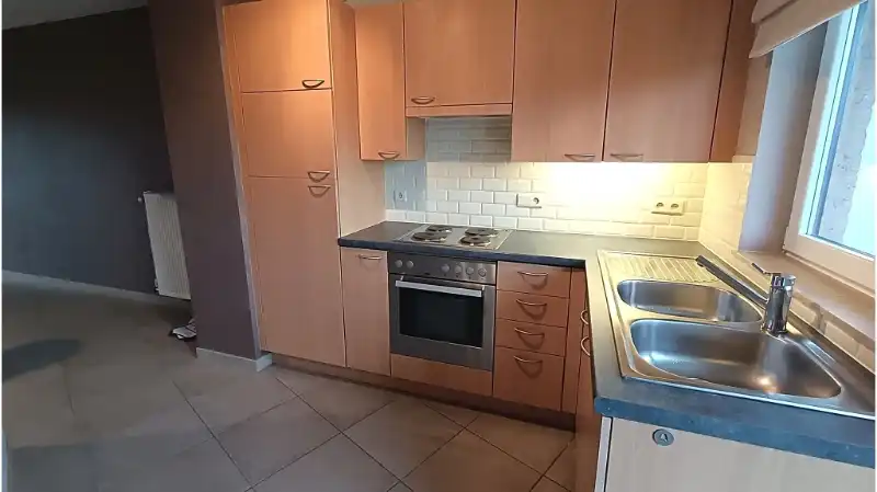 Ruim 2-slaapkamerappartement met Garage en Terras te huur in Lissewege foto 5