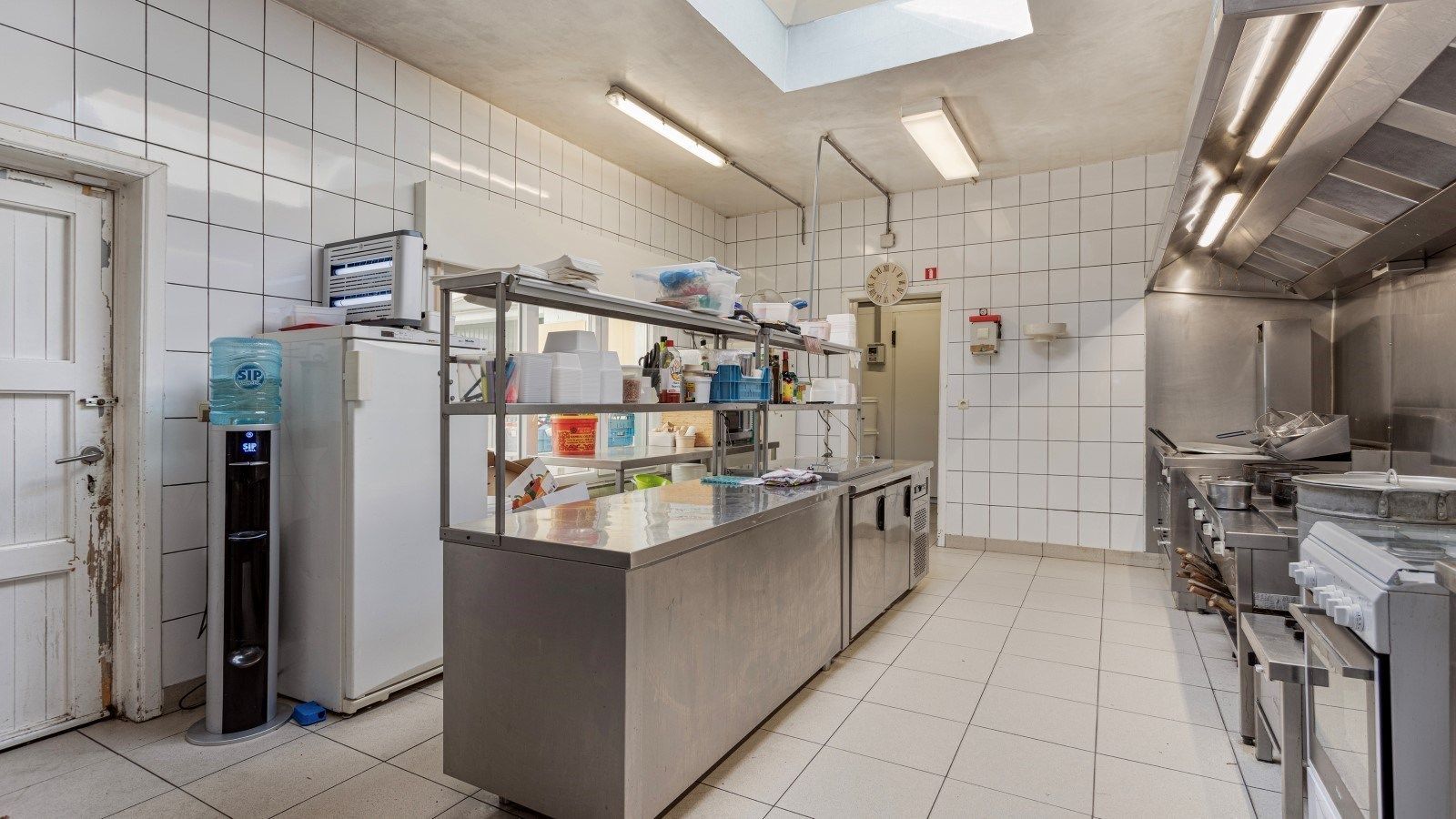 Ruime woning met 4 kmrs, 2 badk en grote opslagruimte te BEGIJNENDIJK foto 7