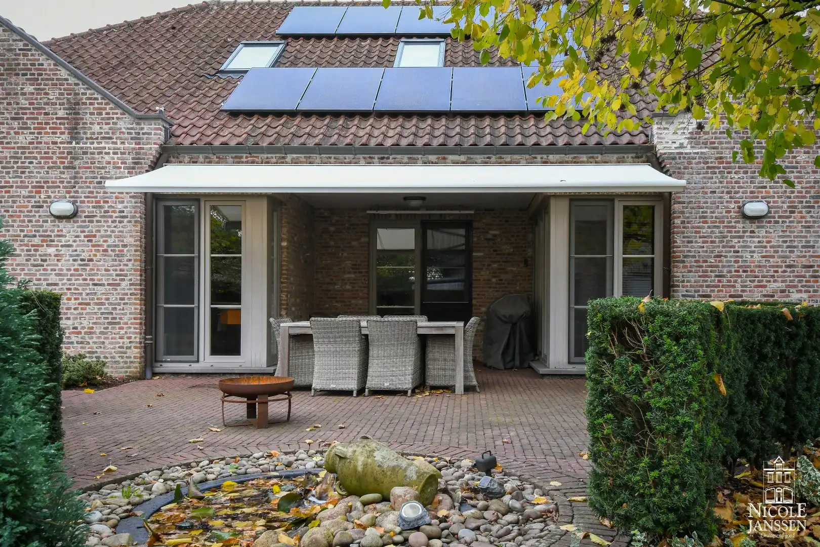 Instapklaar landhuis met tuin en interessant bijgebouw foto 33