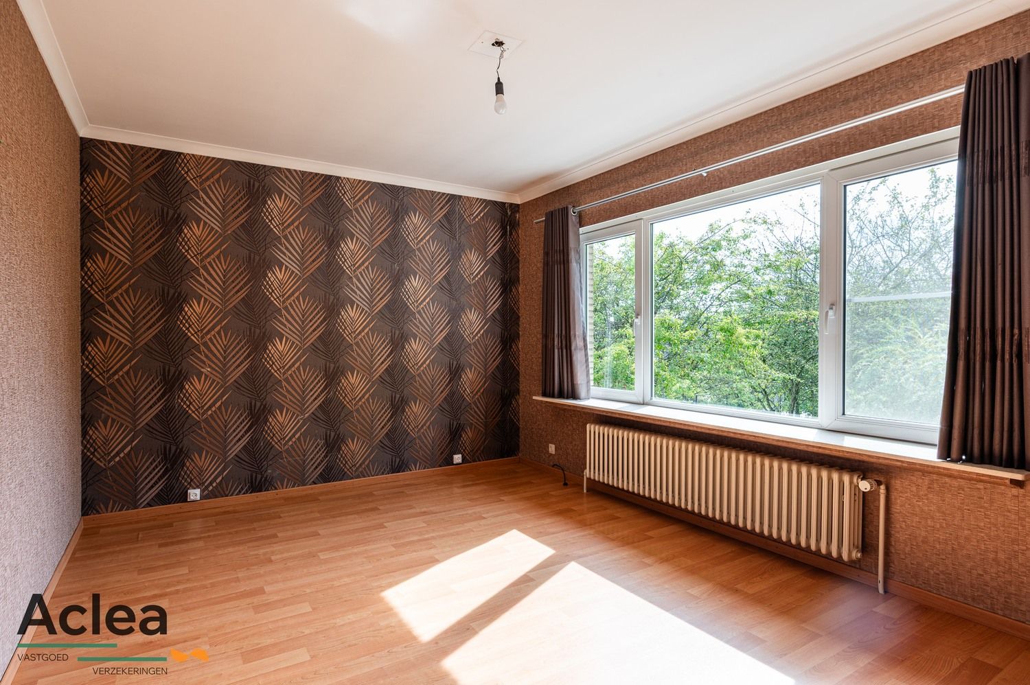 Ruime halfopen bebouwing met 5 slpks op strategische locatie in Zomergem foto 30