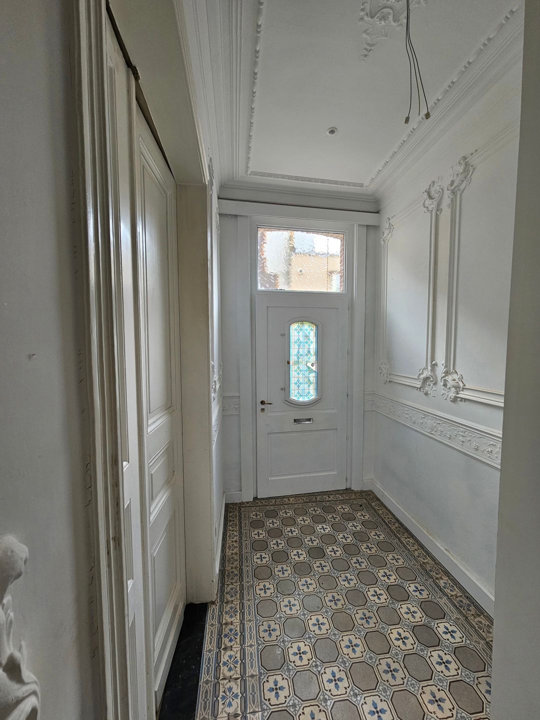 Gerenoveerd duplex appartement met 2 slaapkamers foto 2