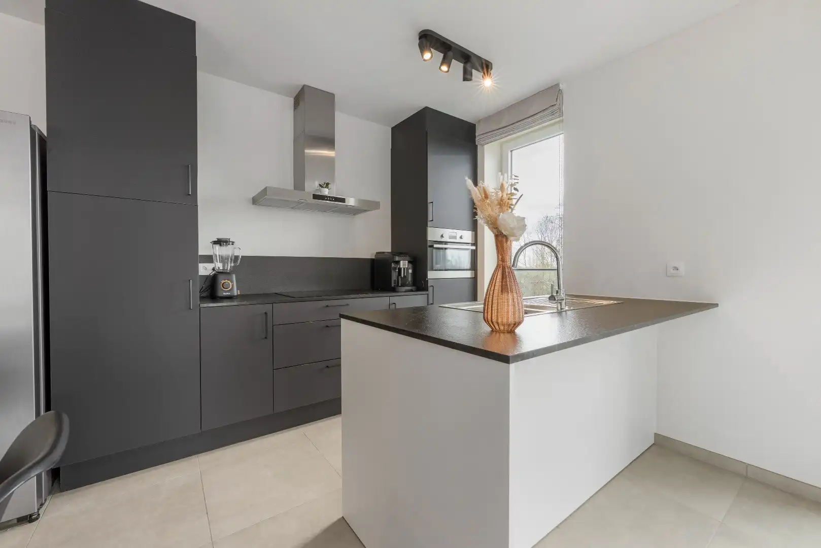 Recent topappartement (2023) met 2 slaapkamers én garage te Diksmuide foto 11