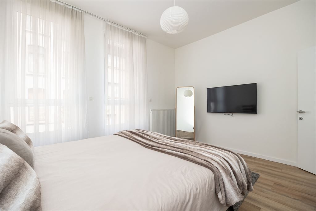 Ruime gerenoveerde woning met alle comfort foto 7
