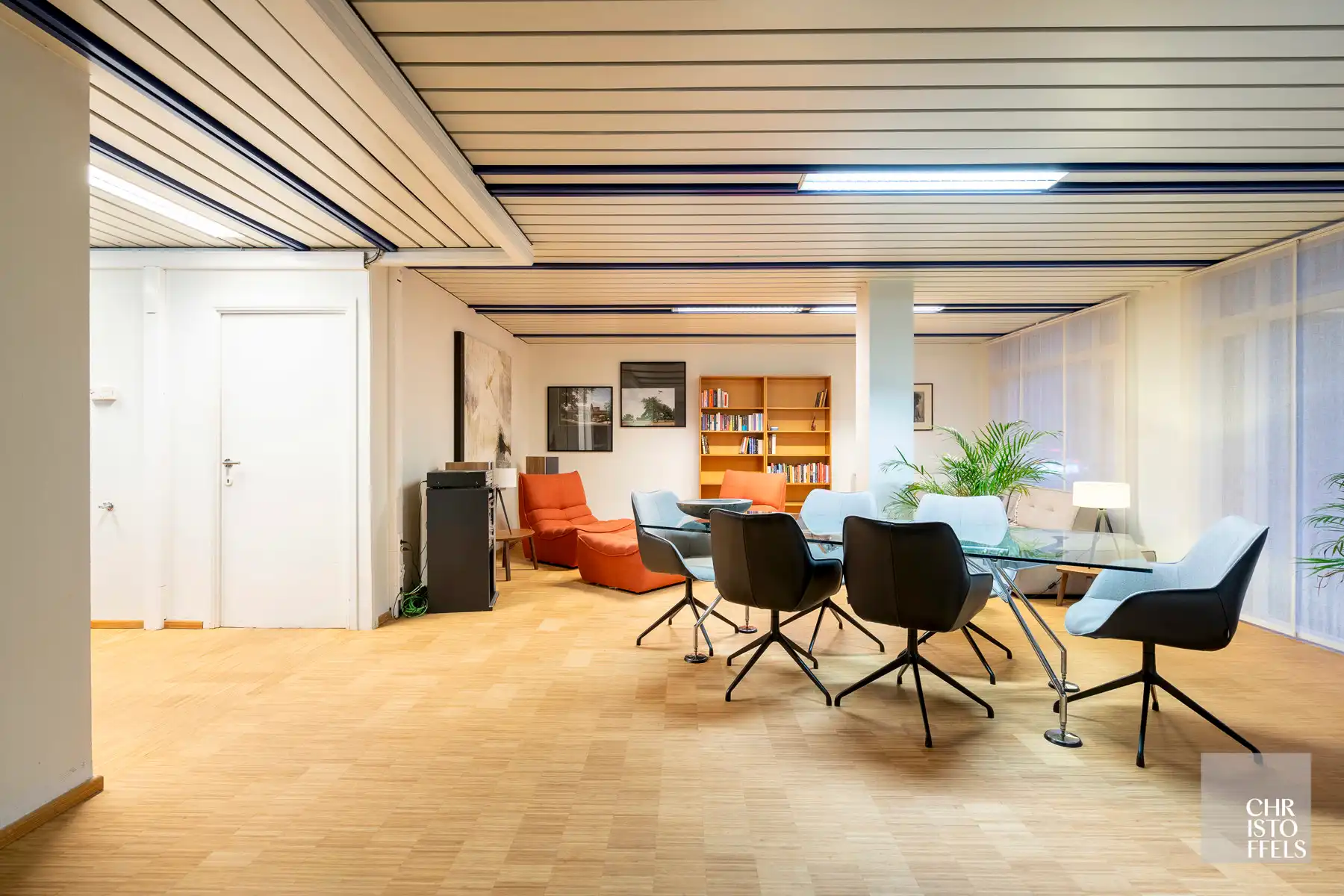 Stijlvolle kantoorruimte op uitstekende ligging in Genk centrum foto 5