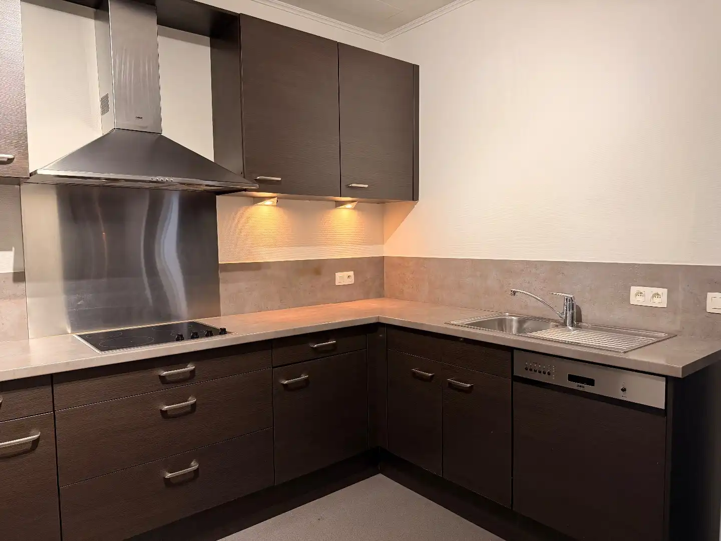 Verzorgd gelijkvloers appartement met tuin, op een rustige ligging te Lier! foto 8