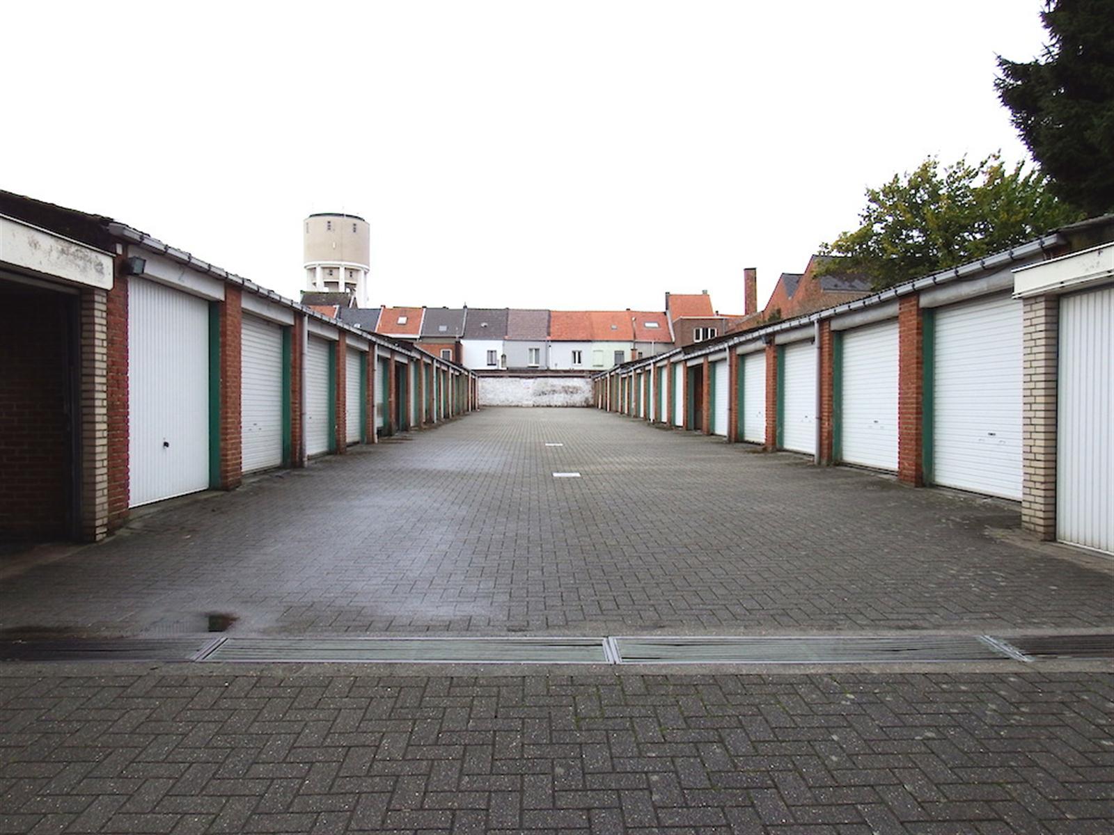 Garage te huur Osbroekstraat 42 - 9300 Aalst