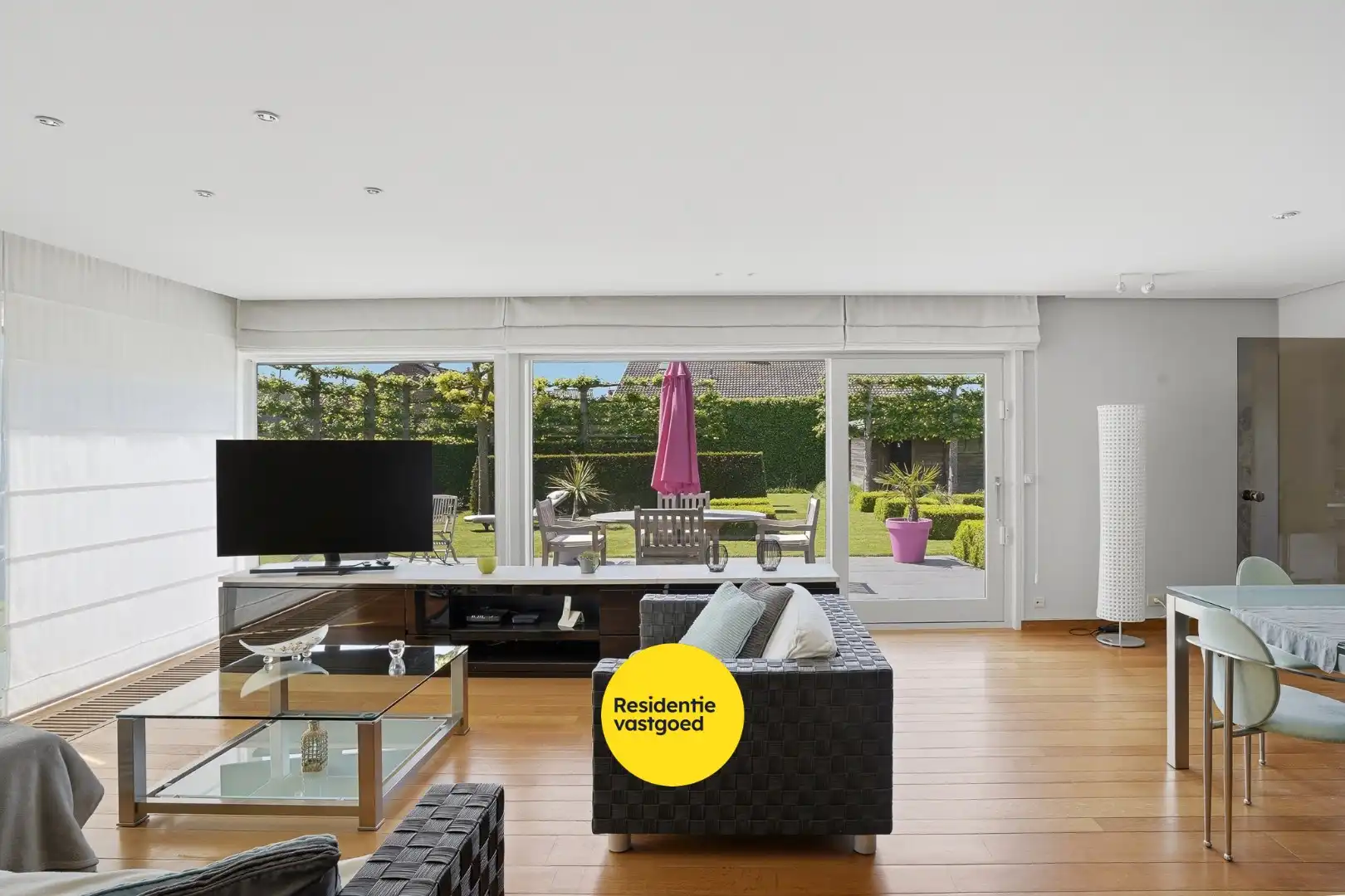 Alleenstaande woning met zonnige tuin op 980 m² foto 6