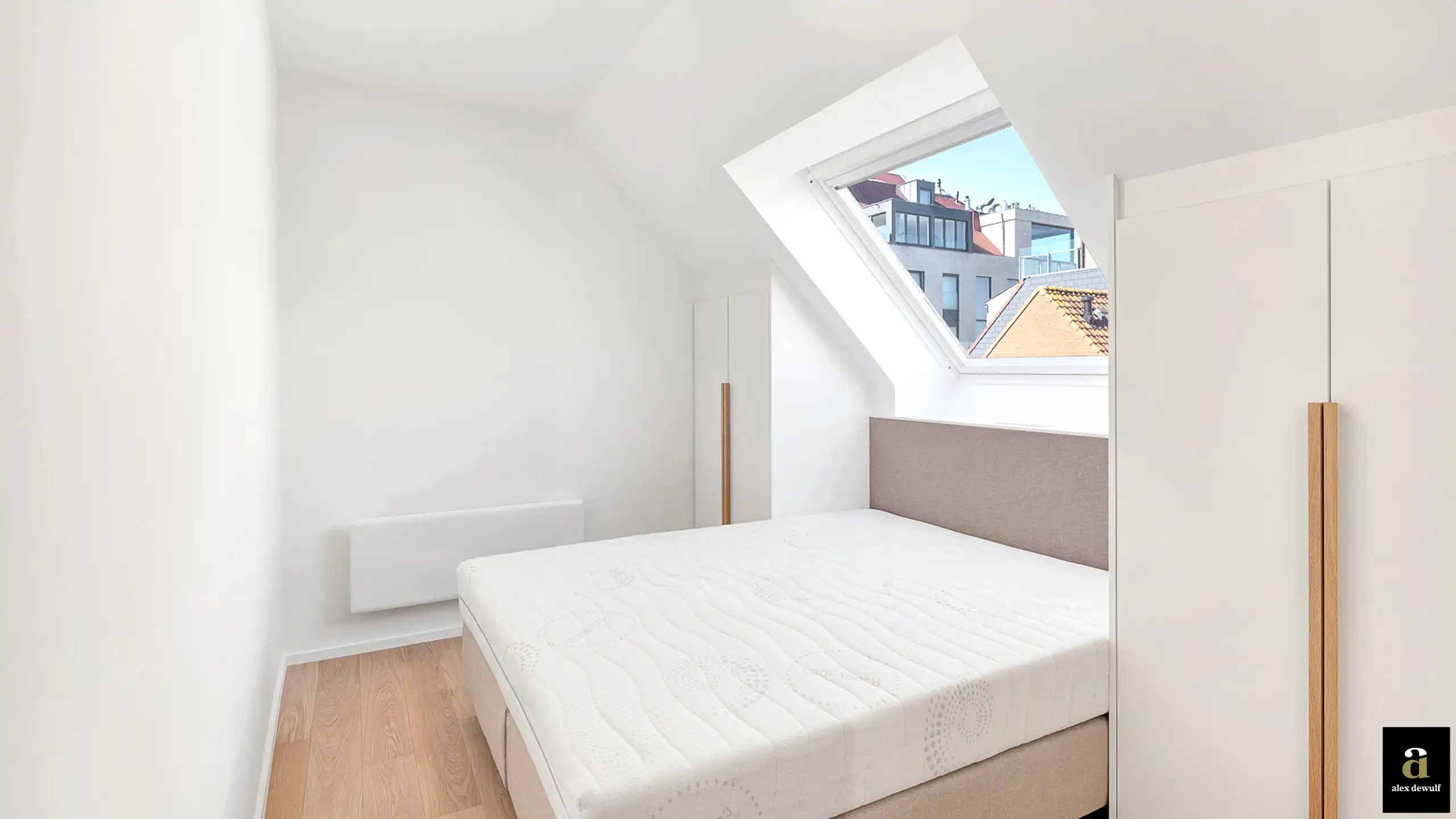 Ruim duplexappartement met vier slaapkamers en zonnig terras in Duinbergen. foto 30