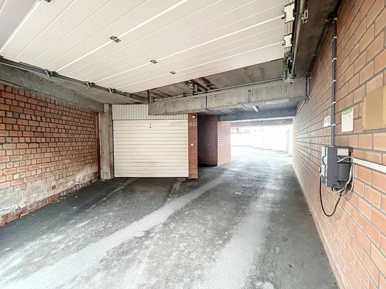 Mooie garagebox met afgesloten inrit in de Westkapellestraat te Heist foto 5