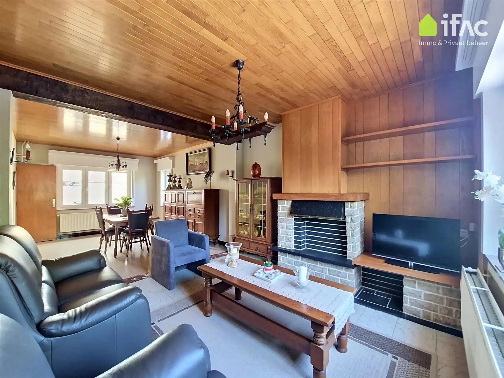 Te renoveren woning met recente ruime loods  foto 8