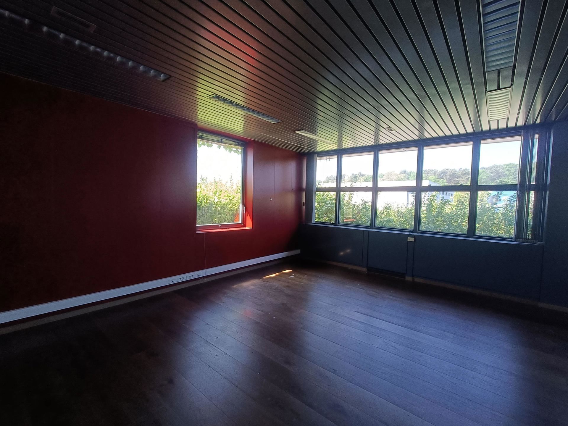 Industrieel gebouw te huur in Malle foto 4