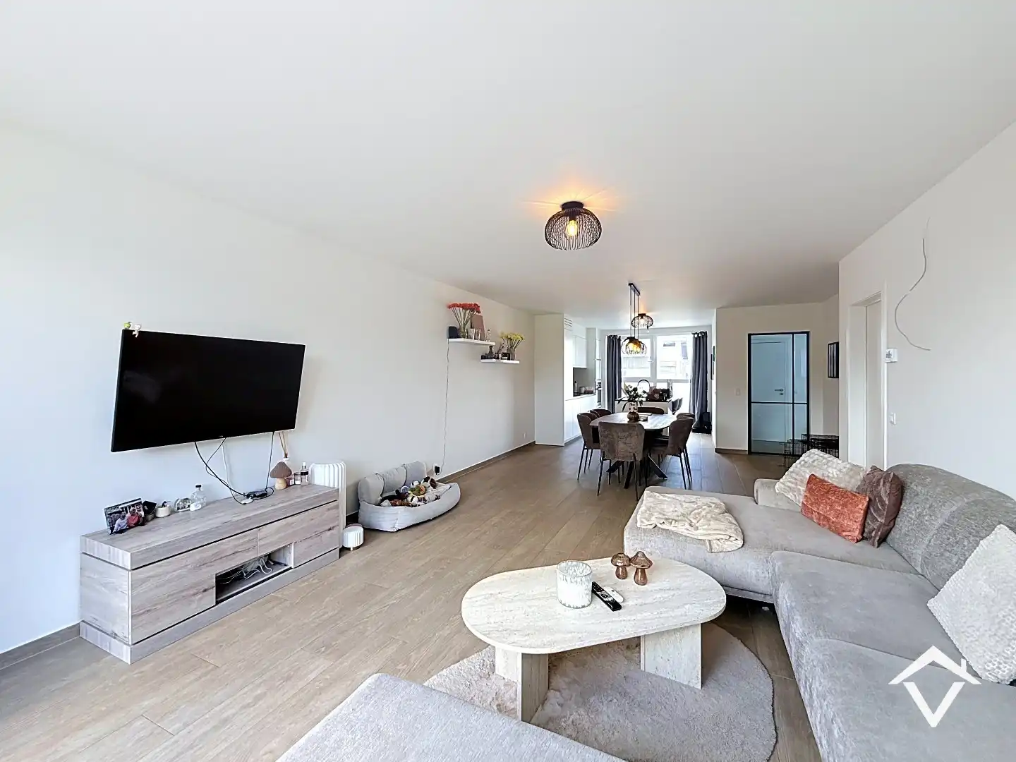 Nieuwbouwwoning met 3 slaapkamers, carport en tuin foto 3