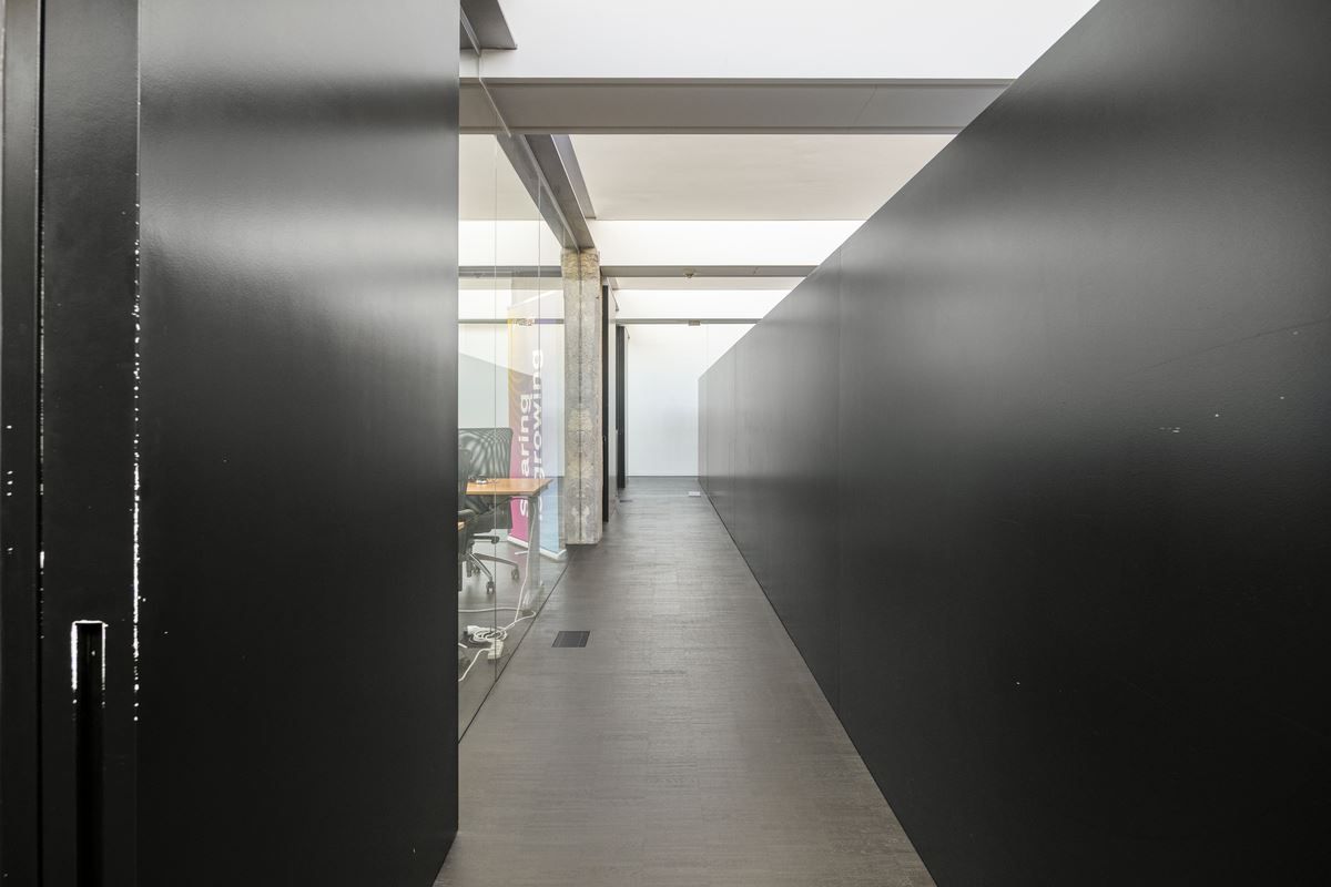 Moderne kantoorruimte op toplocatie nabij E40 en stadscentrum foto 24